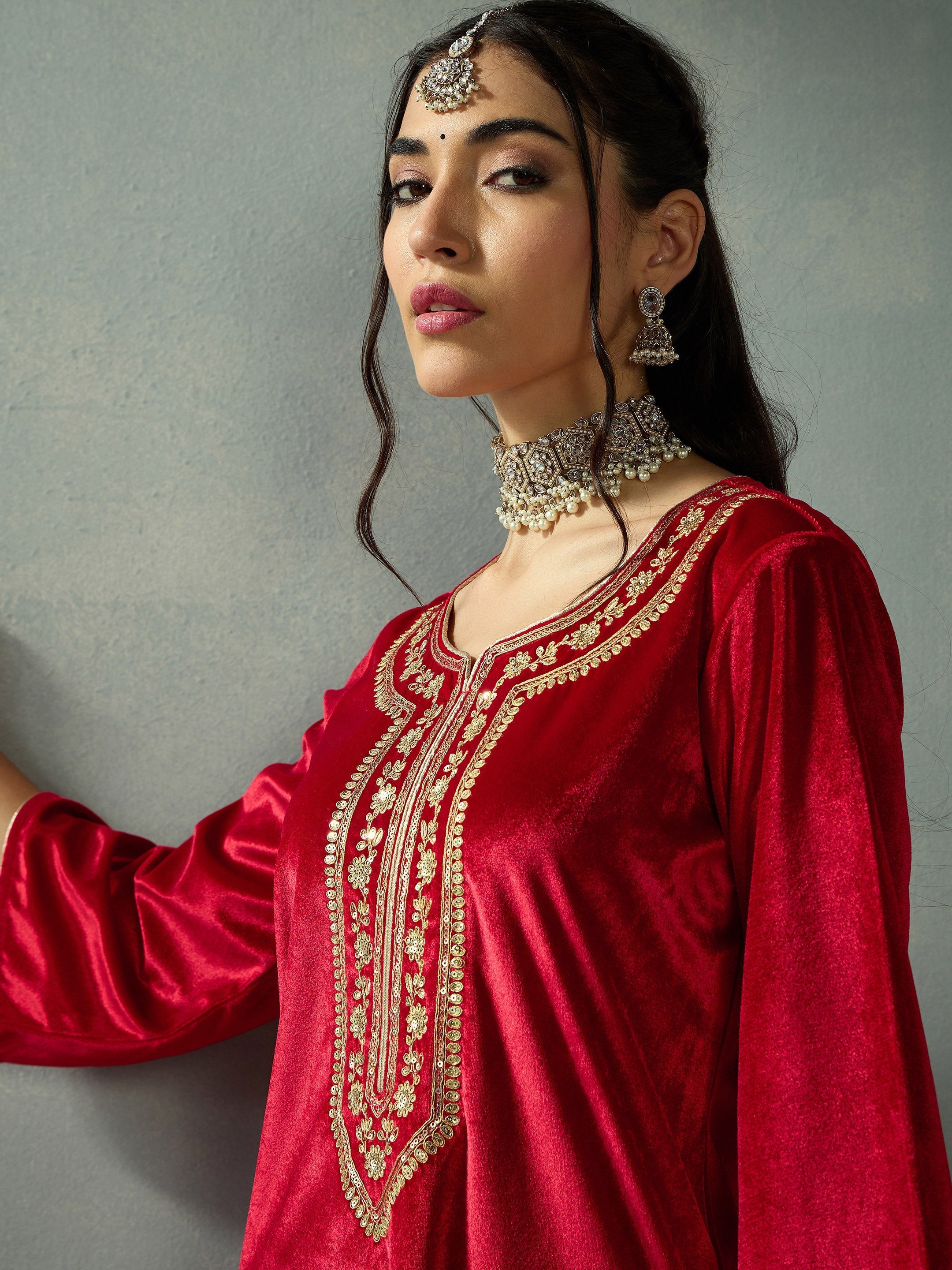 Women's Red Embroidered Kurta - Sassafras