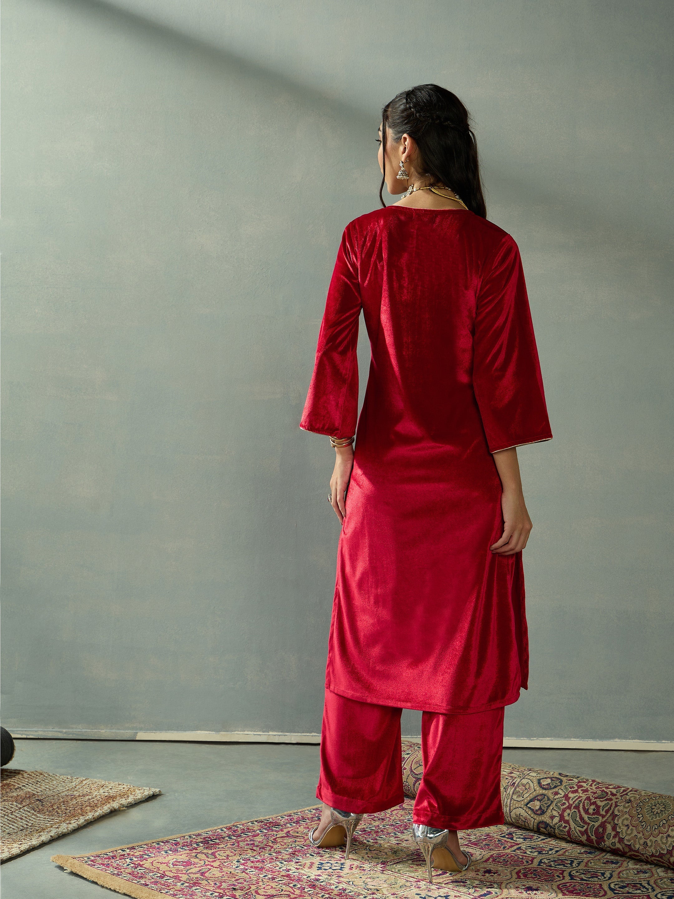 Women's Red Embroidered Kurta - Sassafras