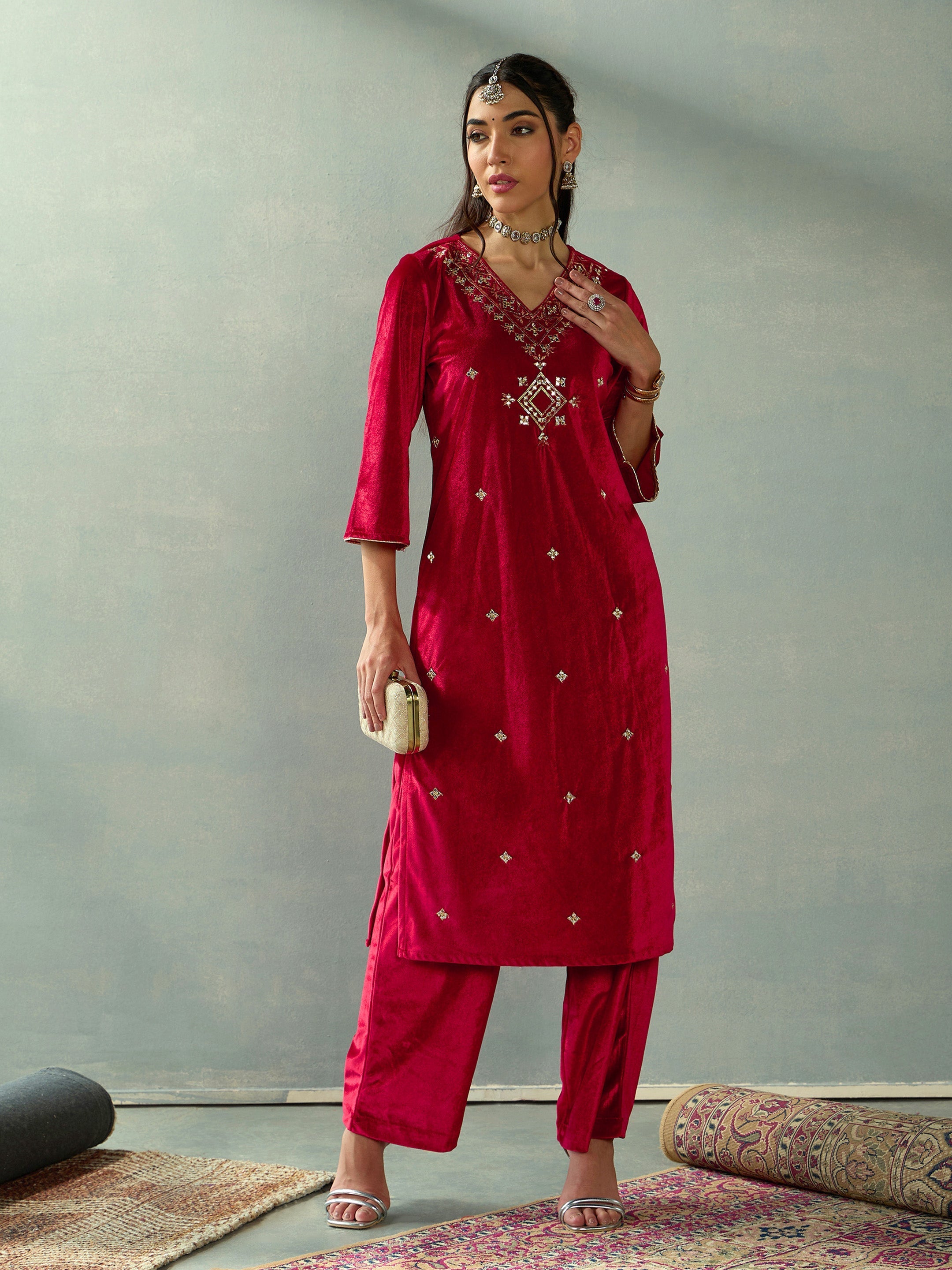 Women's Red Embroidered Kurta Set - Sassafras