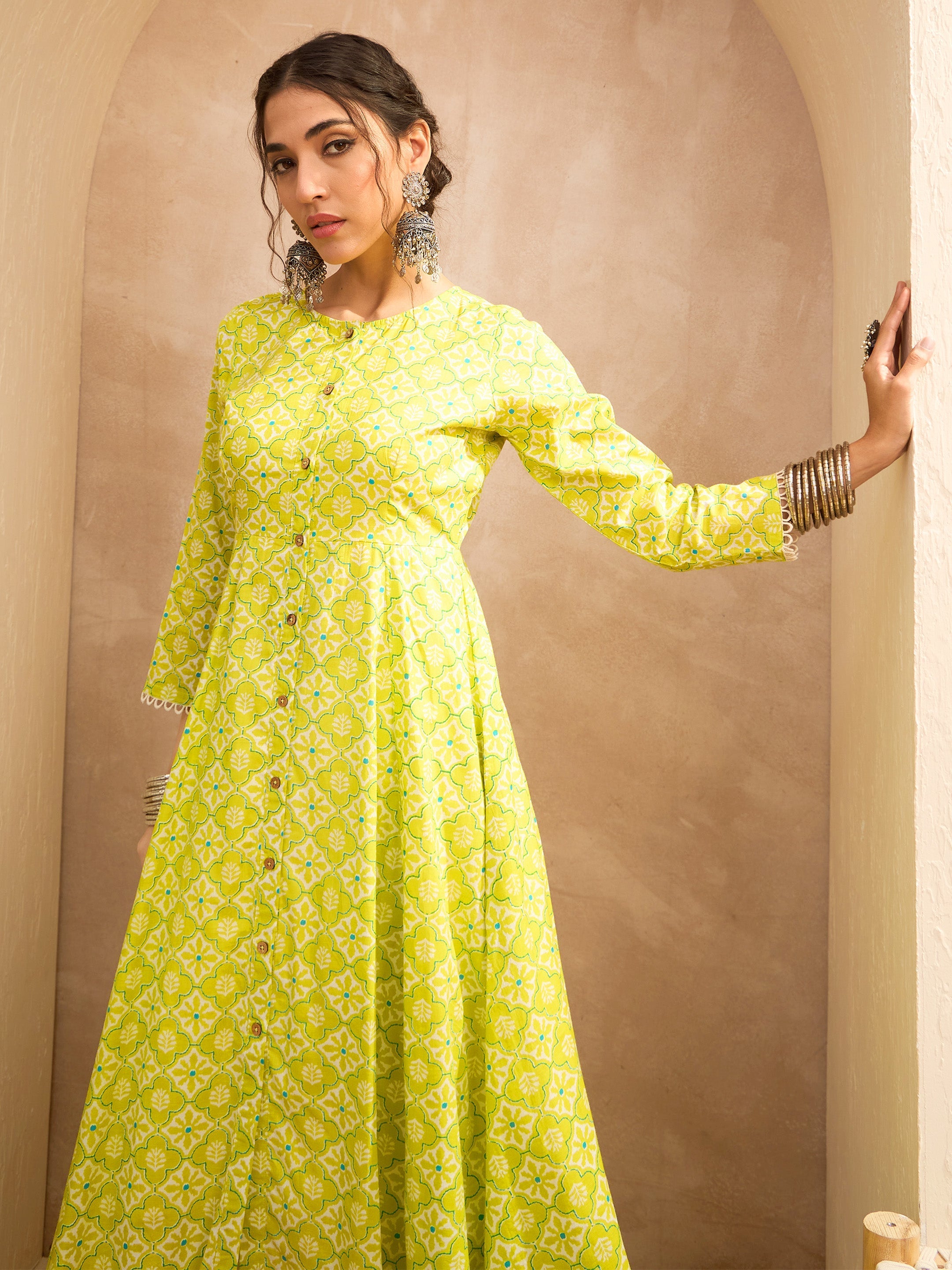 Women's Lime Green Floral Buttonned Pocket Kurta-SHAE