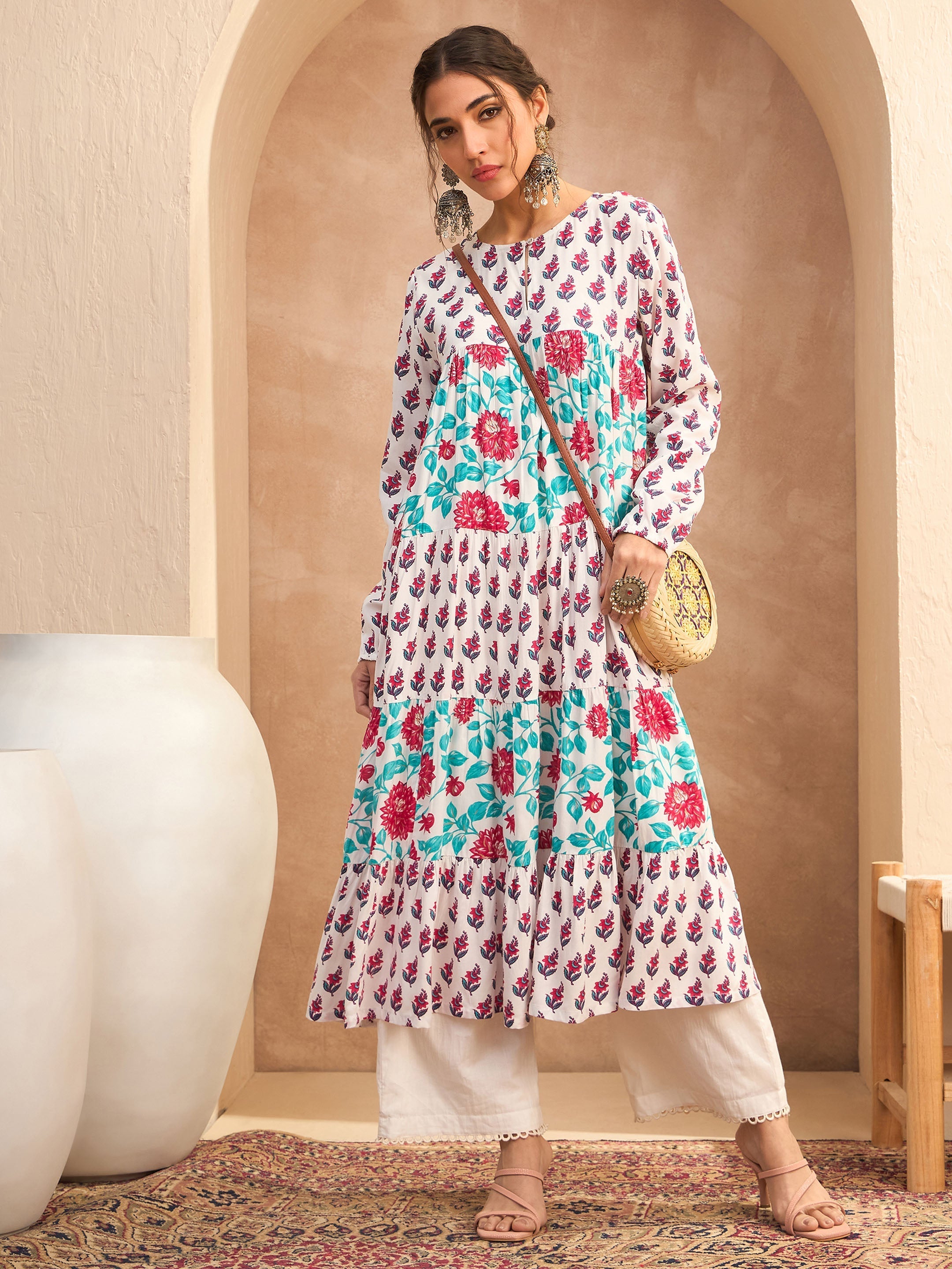 Women's White Floral Tiered Kurta-SHAE