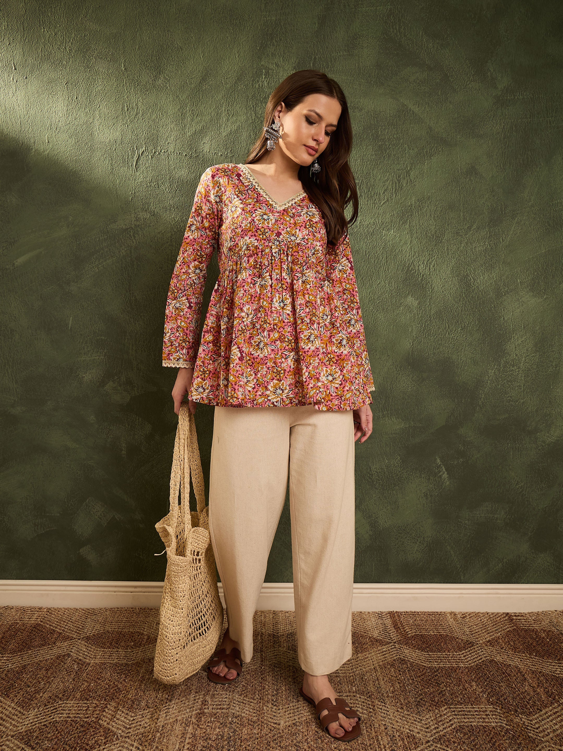 Women's Pink Floral V Neck Full Sleeves Peplum Kurti