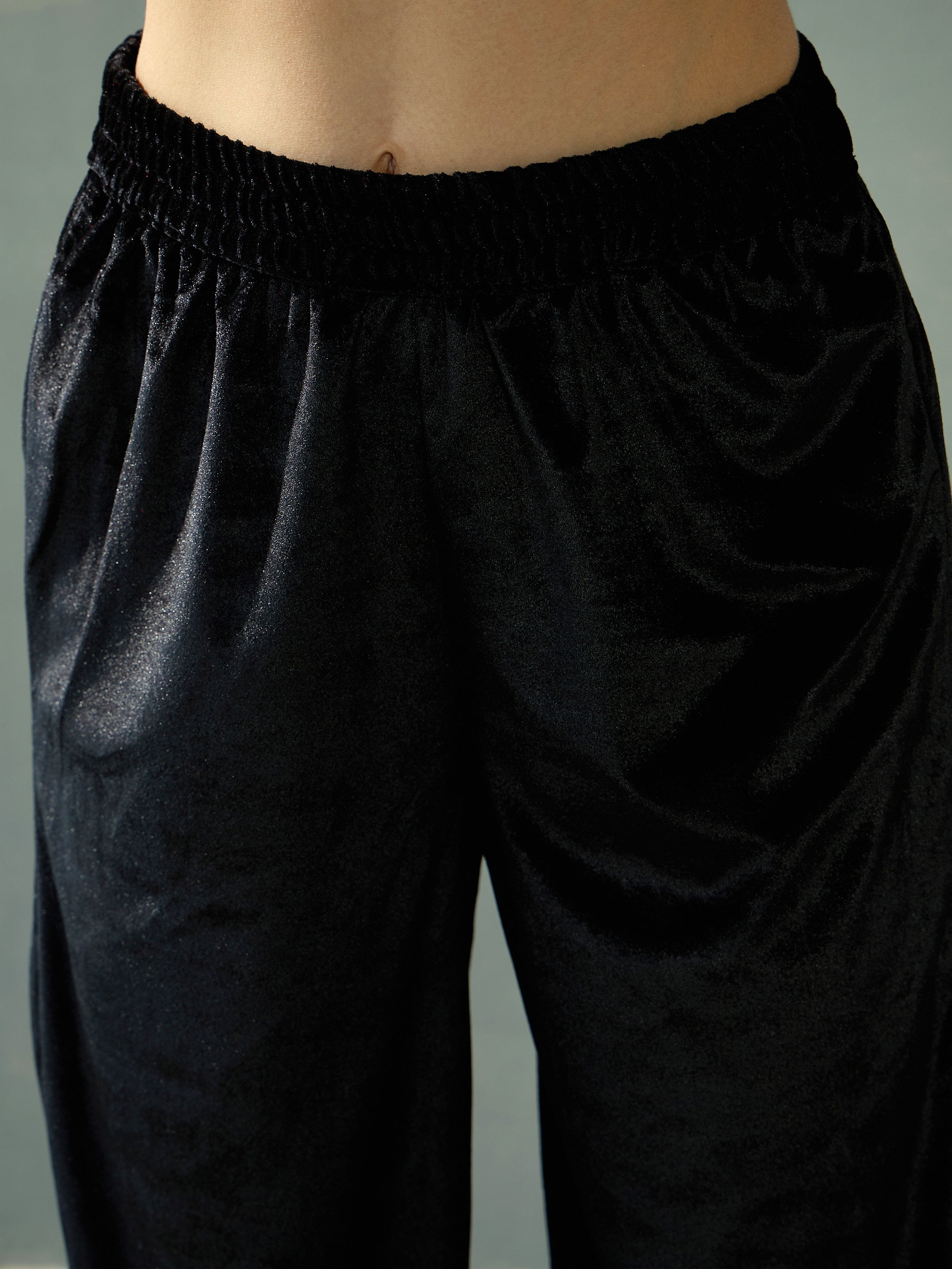 Women's Black Strong Pant - Sassafras