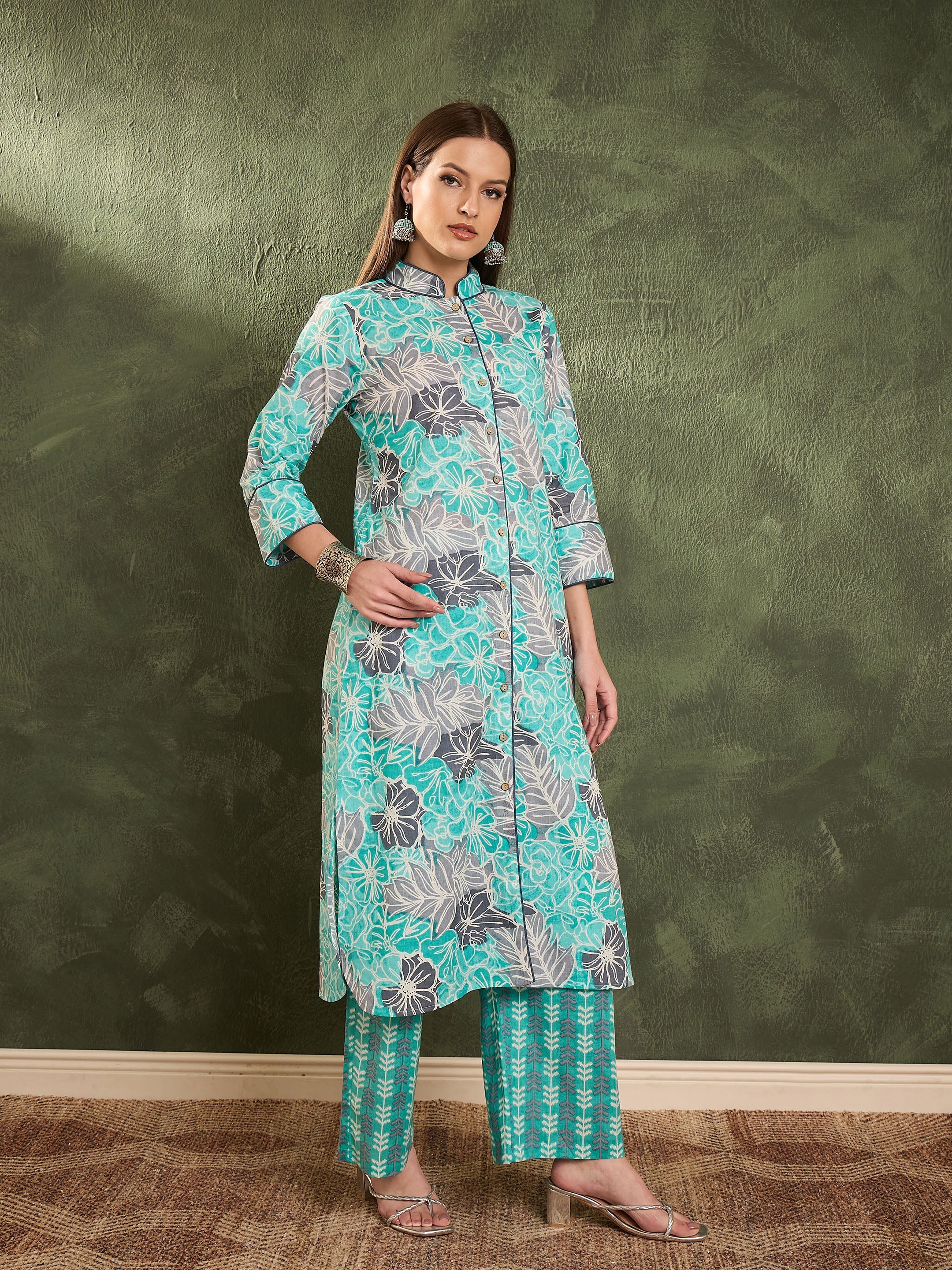 Women's Aqua Blue Floral Wood Button Kurta With Pants