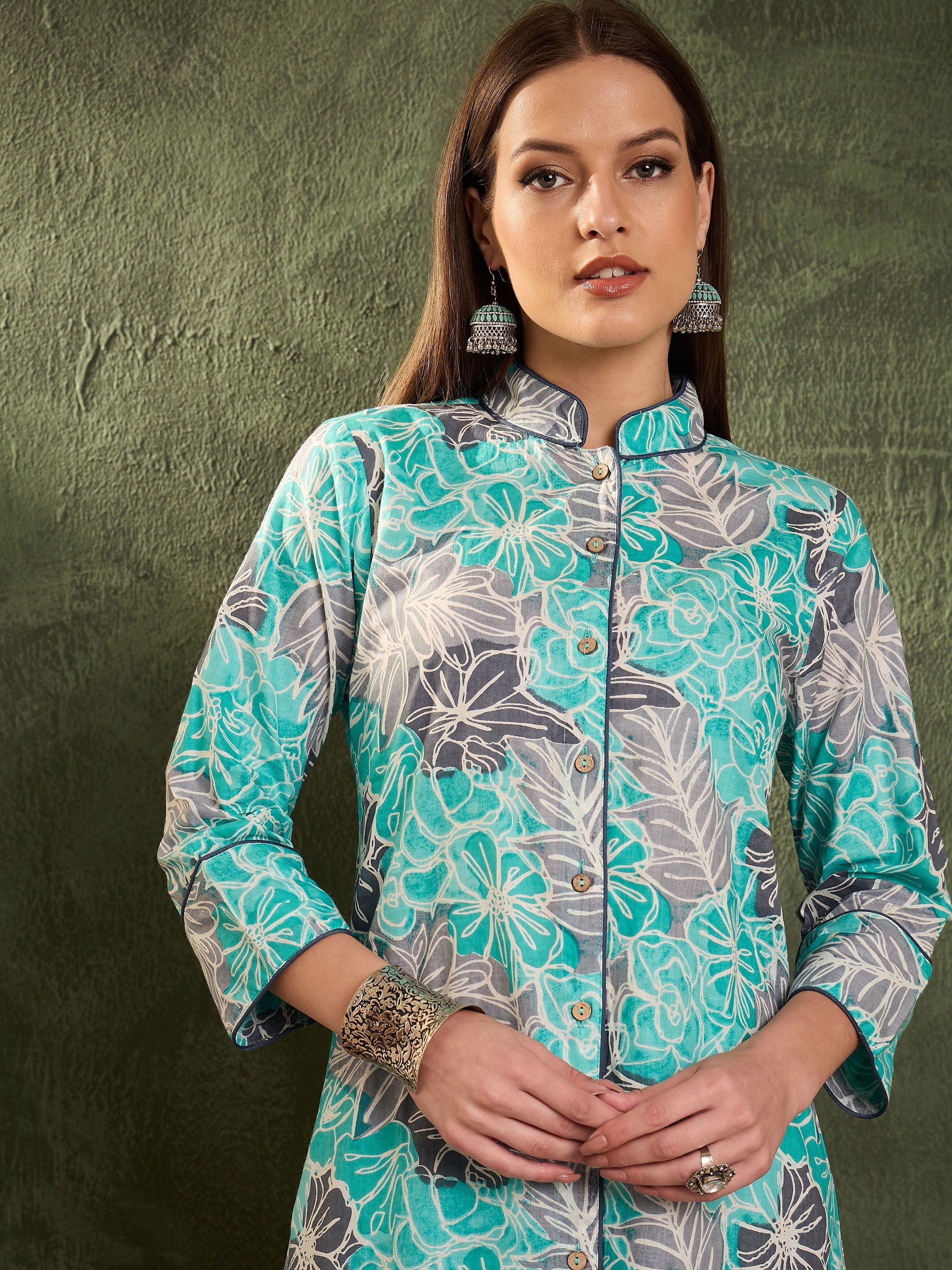 Women's Aqua Blue Floral Wood Button Kurta With Pants