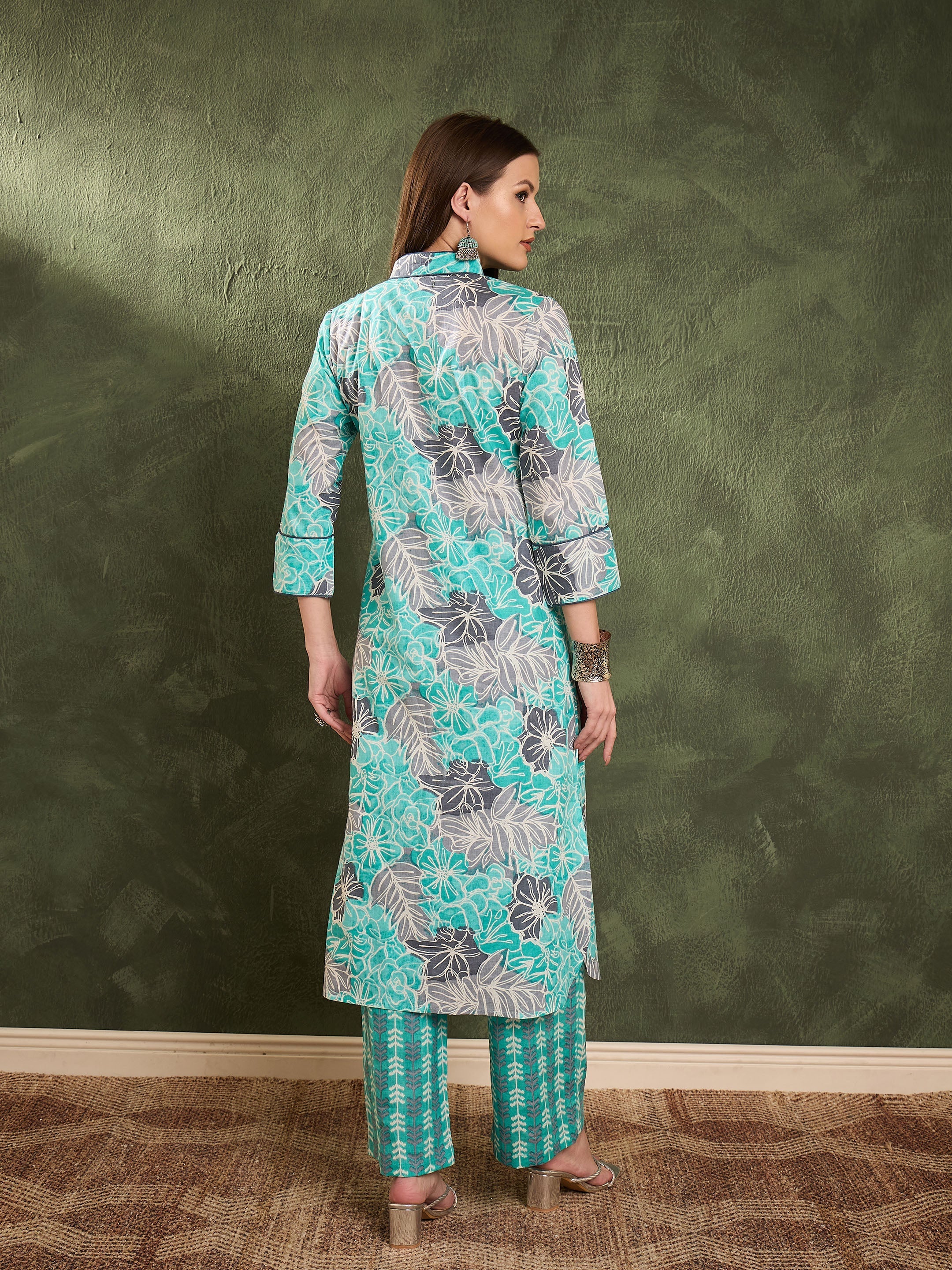 Women's Aqua Blue Floral Wood Button Kurta With Pants