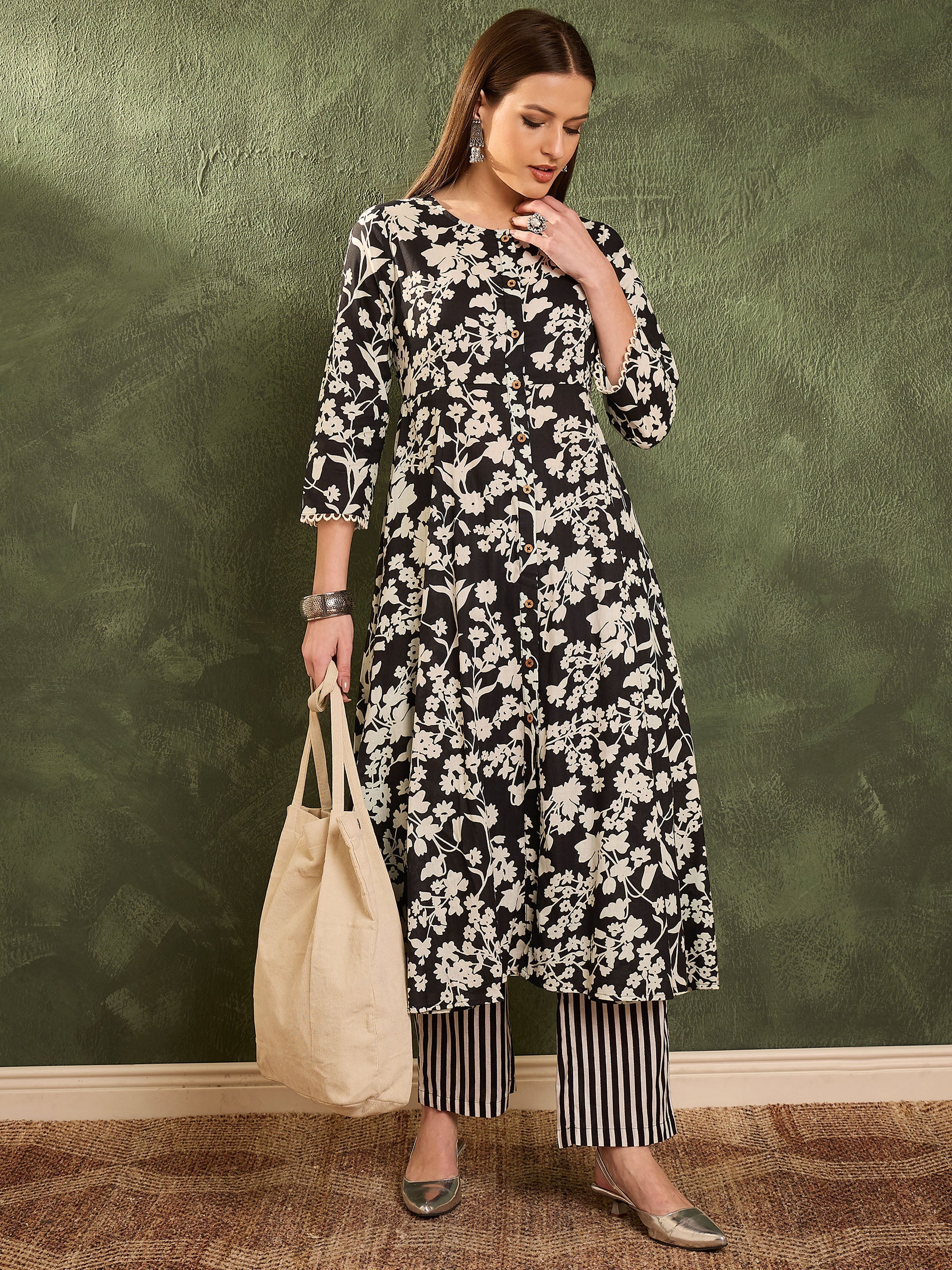 Women's Black Floral Button Pocket Kurta with Pants
