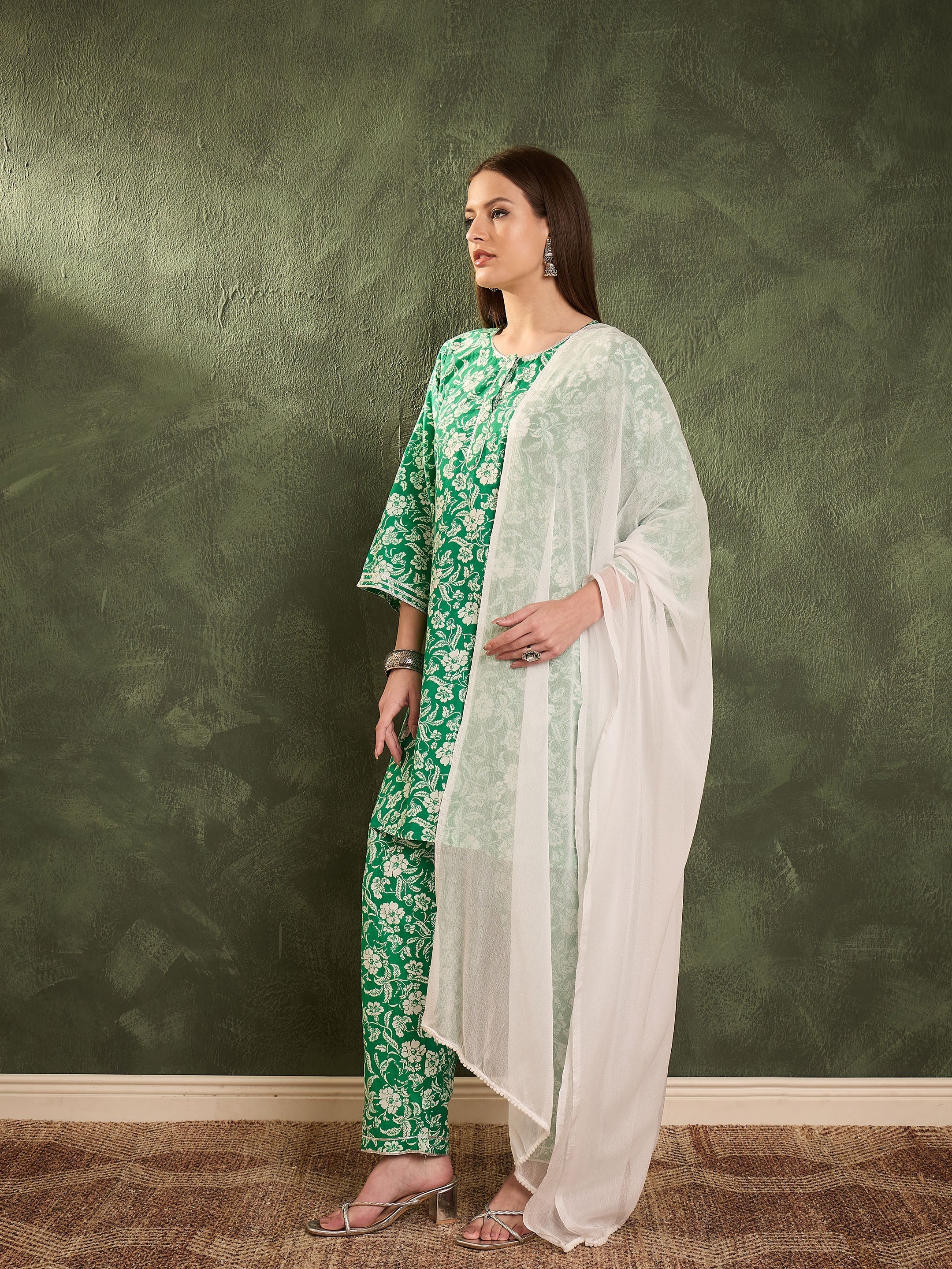Women's Green Floral Lace Short Kurta With Salwar & Dupatta