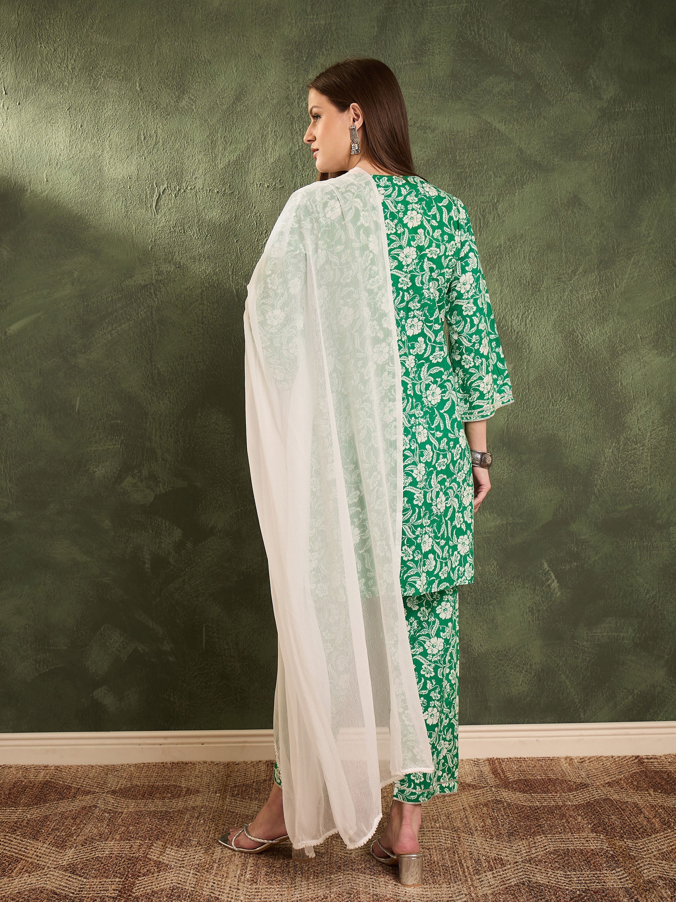 Women's Green Floral Lace Short Kurta With Salwar & Dupatta