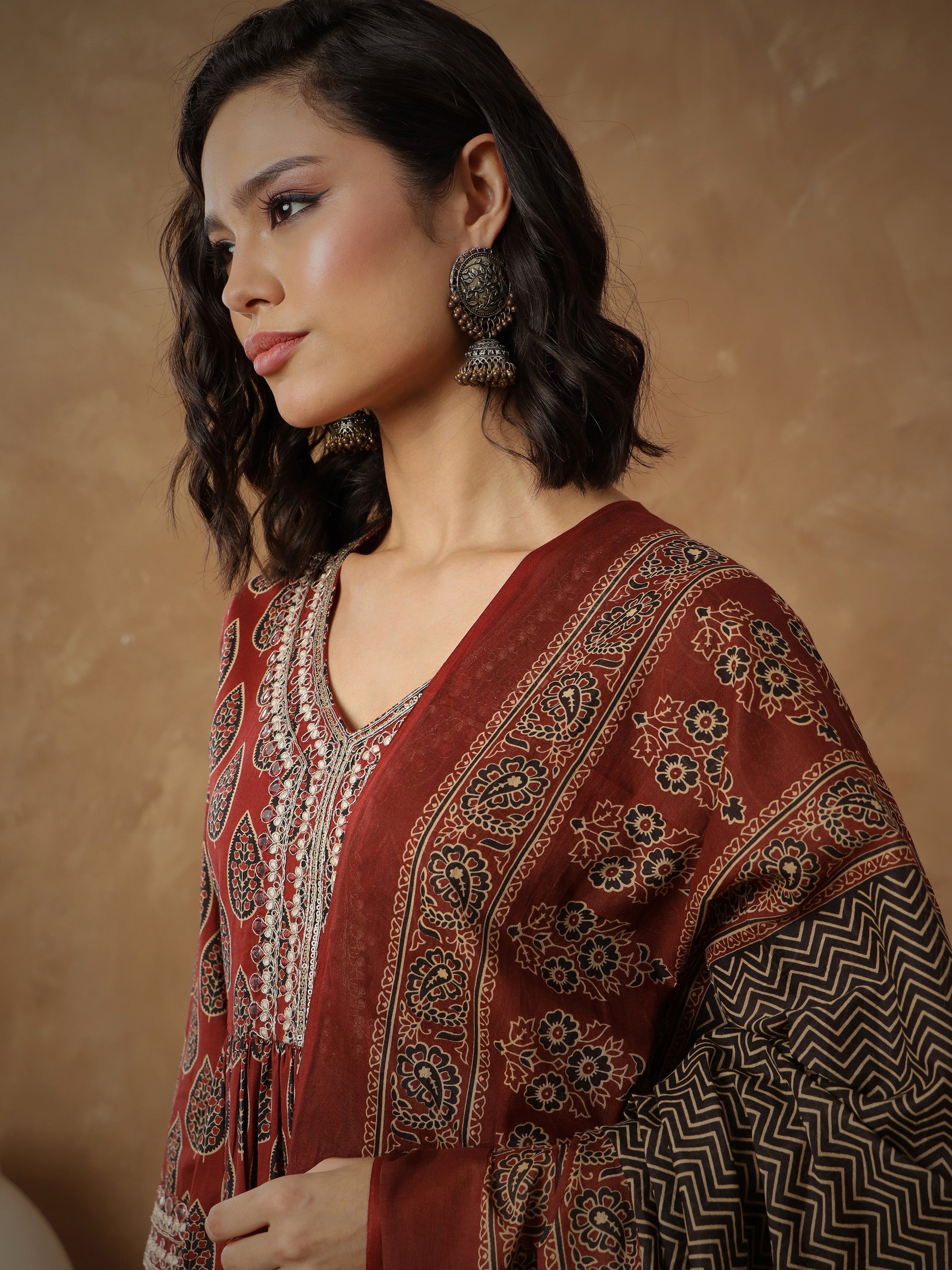 Women's Maroon Floral Gathered Kurta With Pants & Dupatta