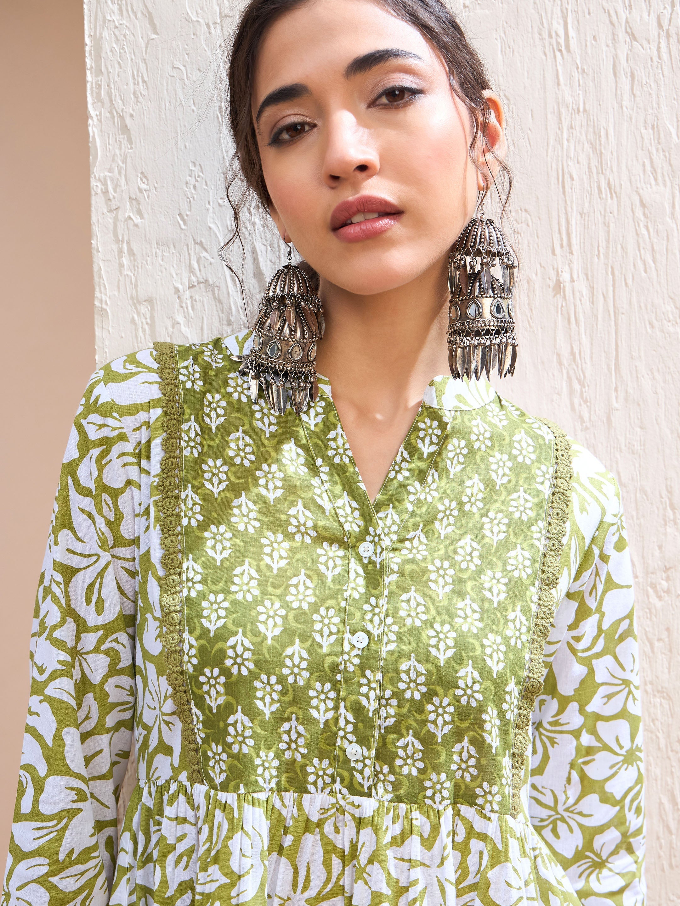 Women's Green Floral Cambric Front Yoke Peplum Kurti-SHAE