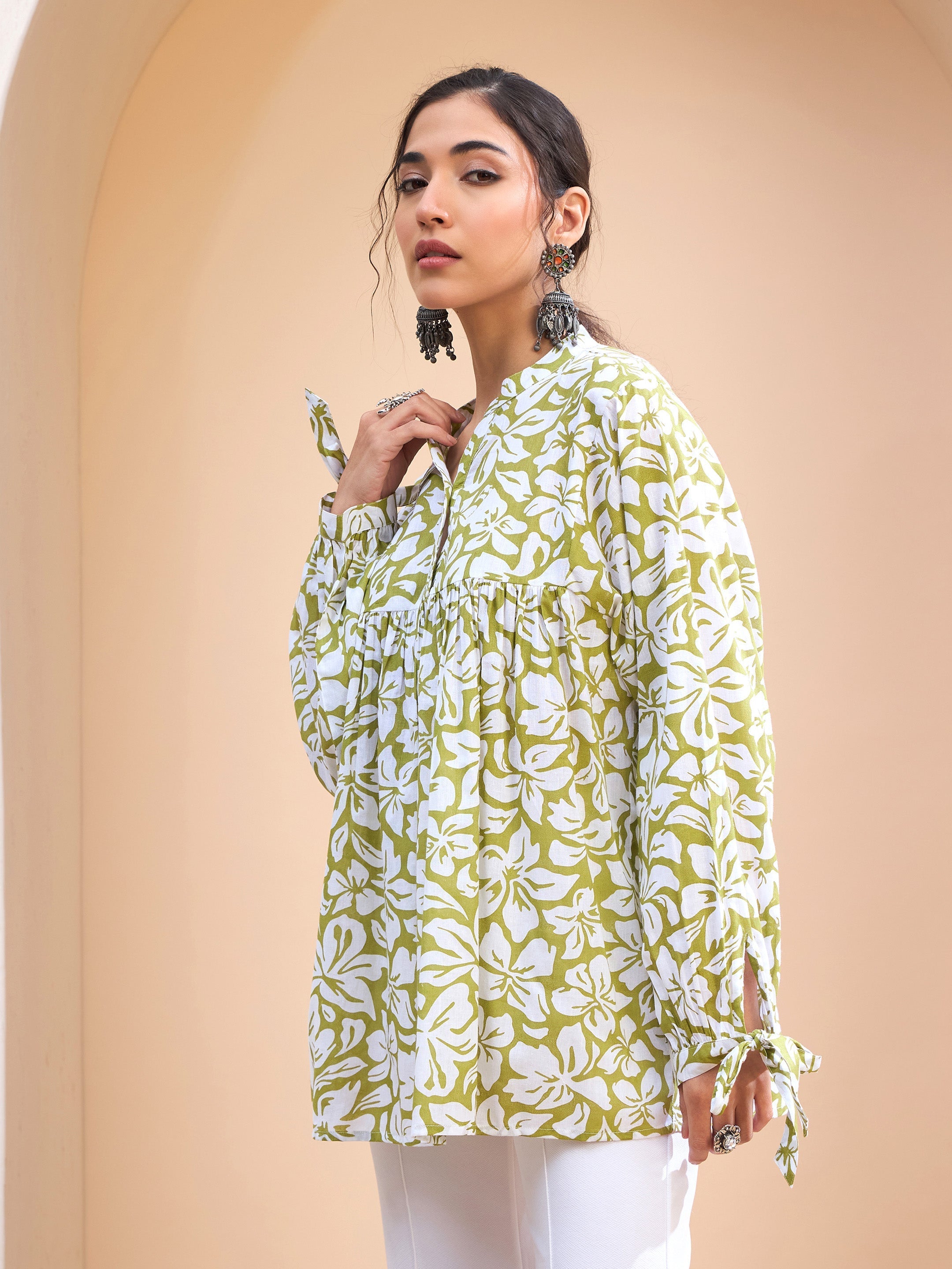 Women's Green Floral Cambric Sleeves Knot Peplum Kurti-SHAE