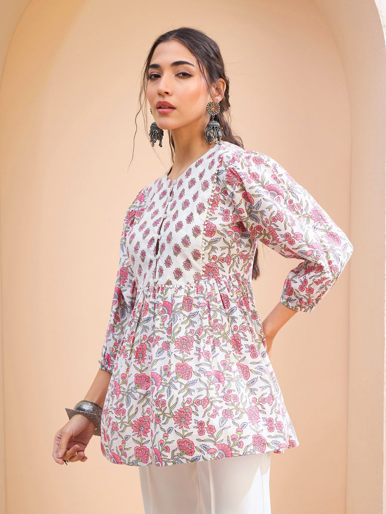 Women's White Floral Buttonned Lace Neck Gathered Kur