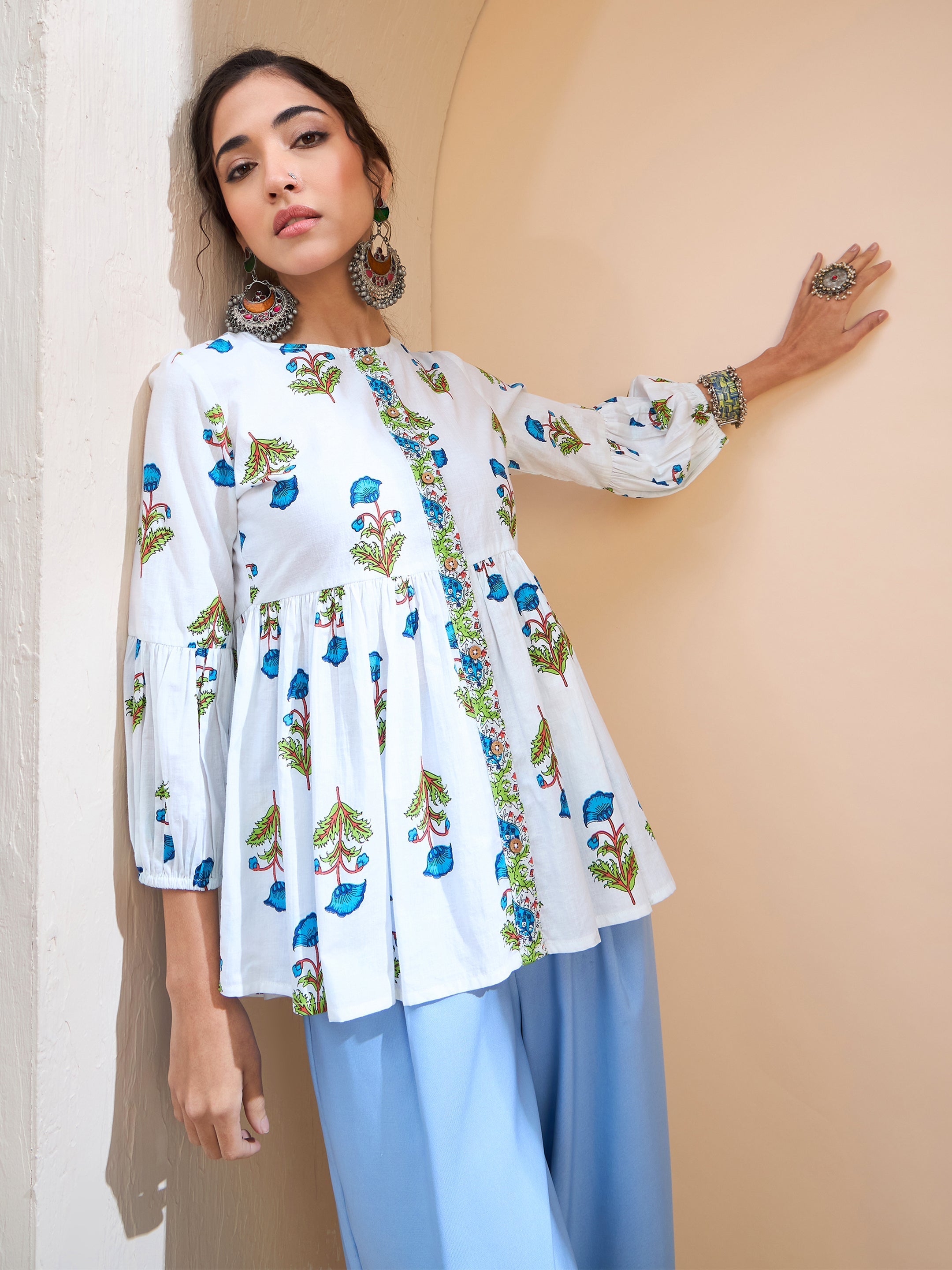 Women's White Floral Wood Buttonned Gathered Kurti-SHAE