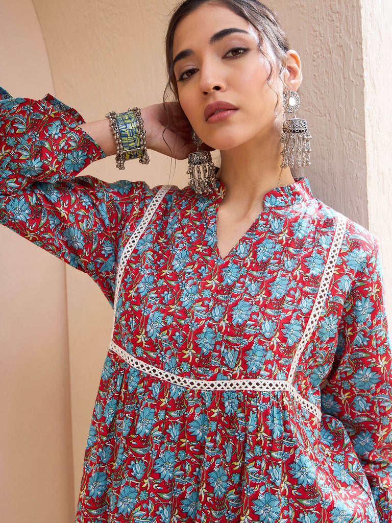 Women's Red Floral Front Pin Tuck Kur