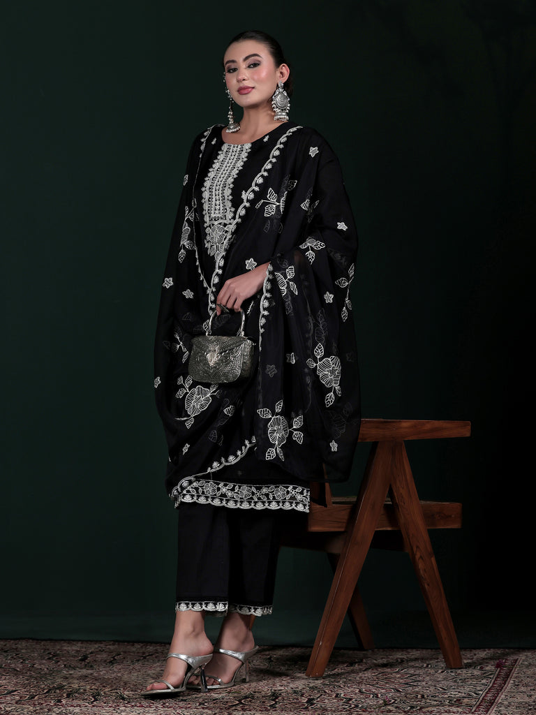 Color_Black