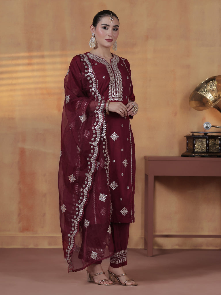Color_Maroon