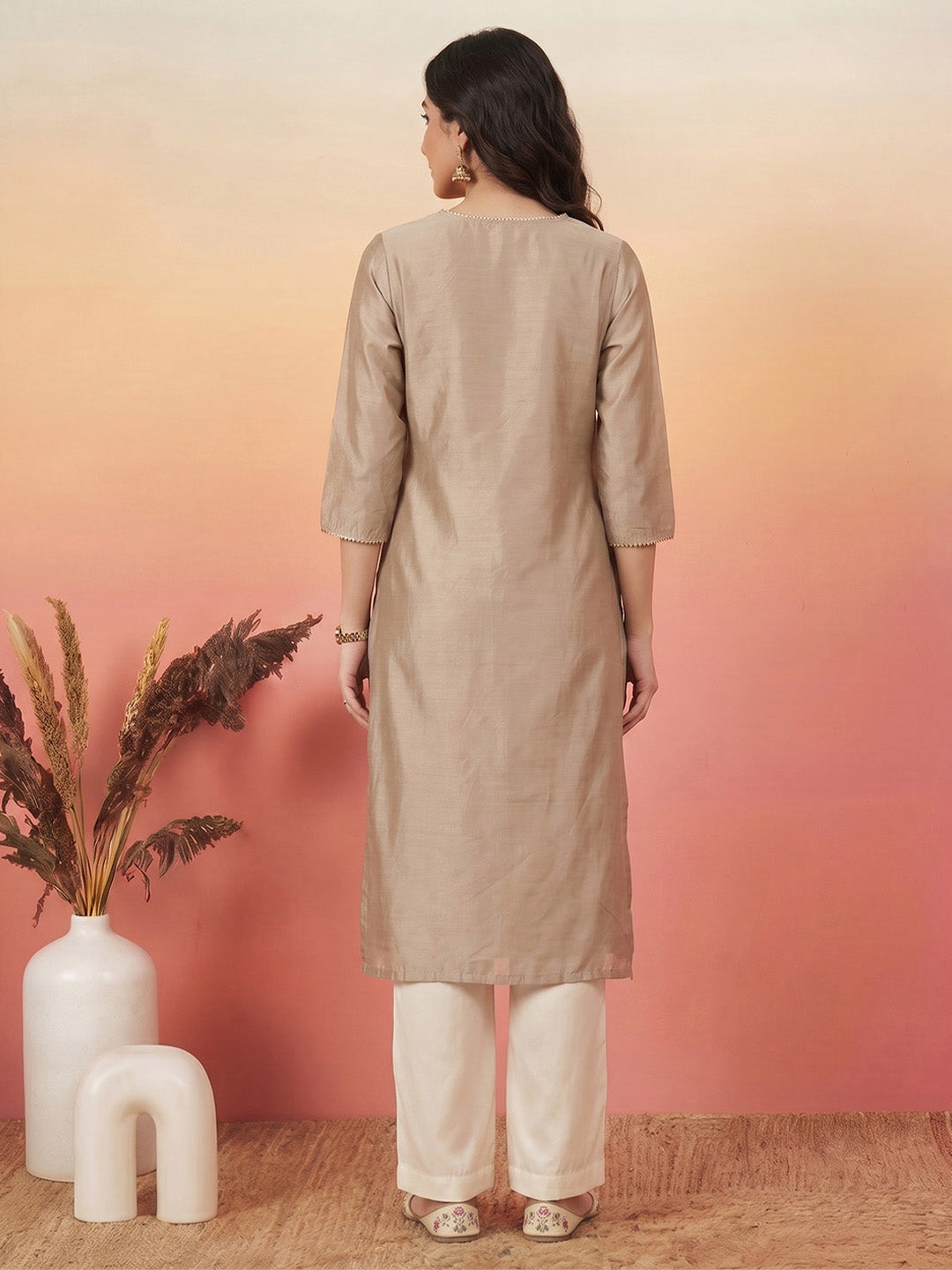 Color_Beige