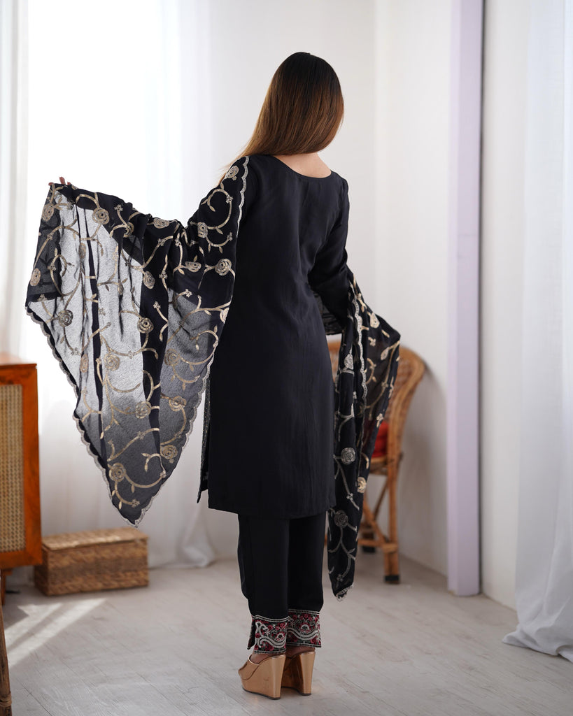 Color_Black