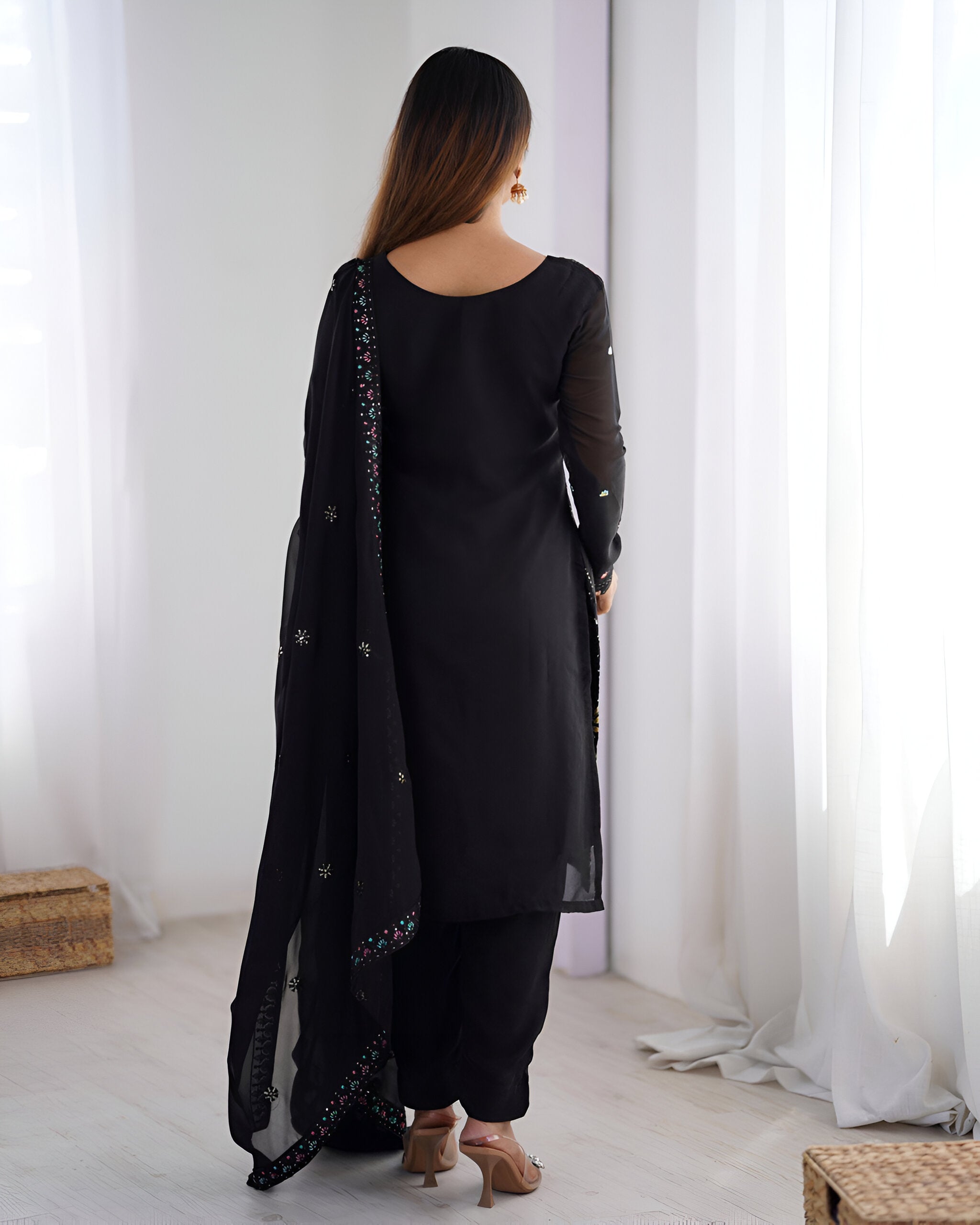Color_Black