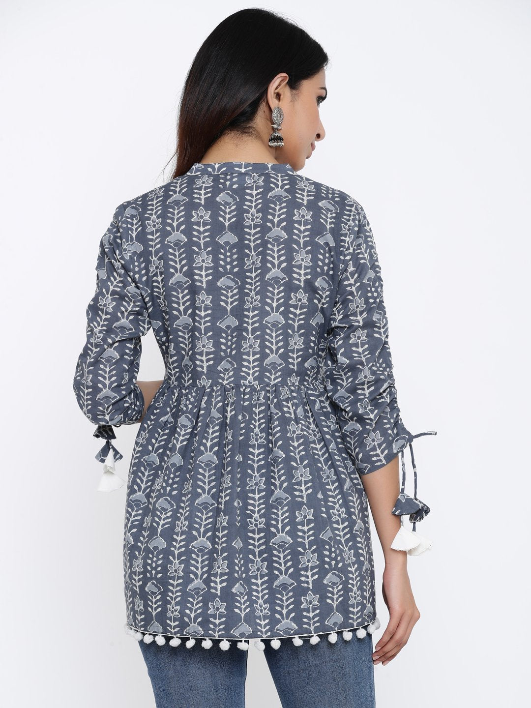 Women's Printed Cotton Fabric Short Tunic With Tie-Up Sleves Details In Grey Color