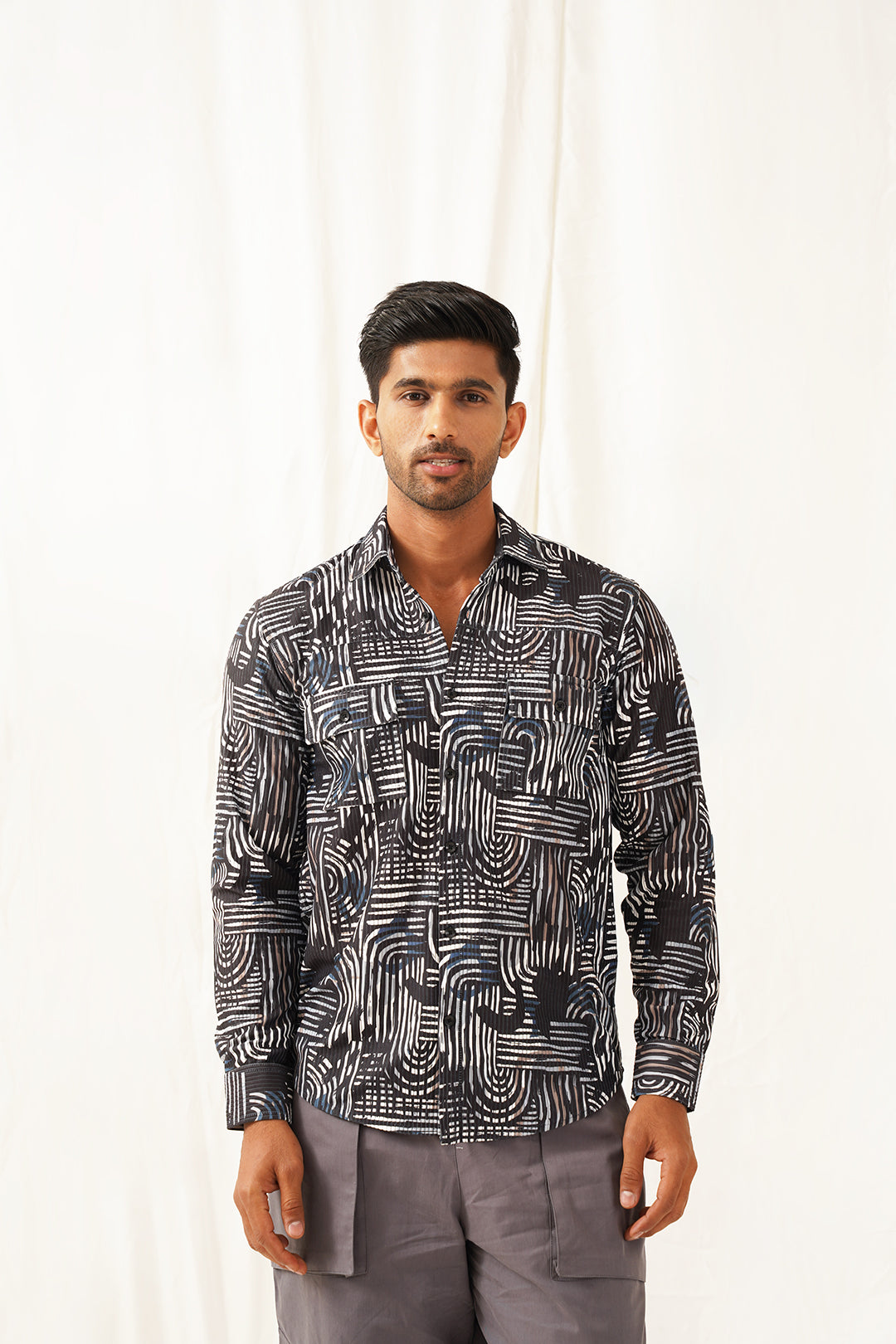 Men's Grey Printed Spread Collar Cotton Curved Casual Shirt - Taantav