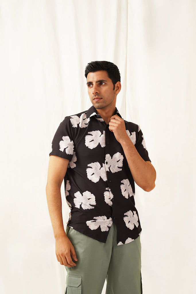 Men's Classic Floral Printed Spread Collar Cotton Curved Casual Shirt