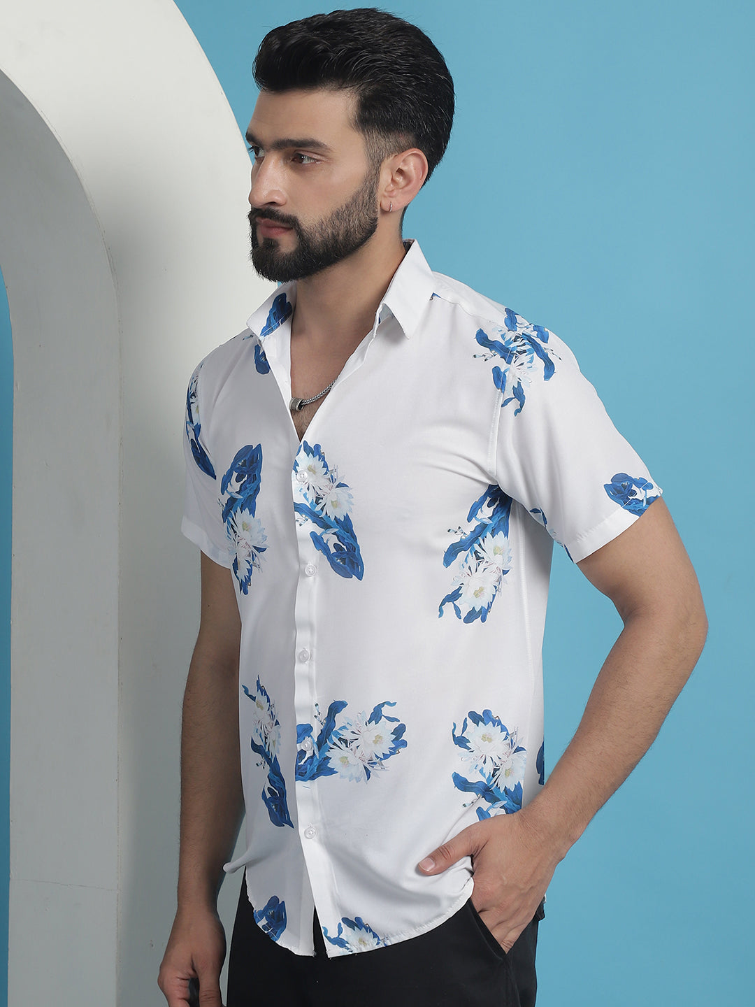 Men's Blue Floral Printed Cotton Casual Shirt - Taantav