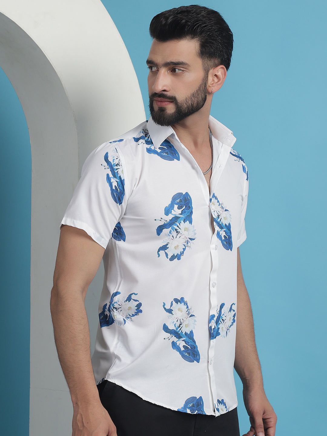 Men's Blue Floral Printed Cotton Casual Shirt - Taantav