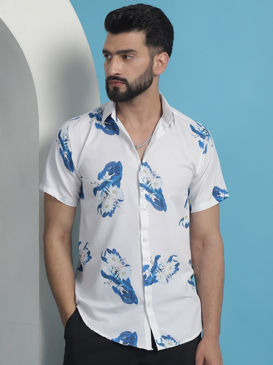 Men's Blue Floral Printed Cotton Casual Shirt - Taantav