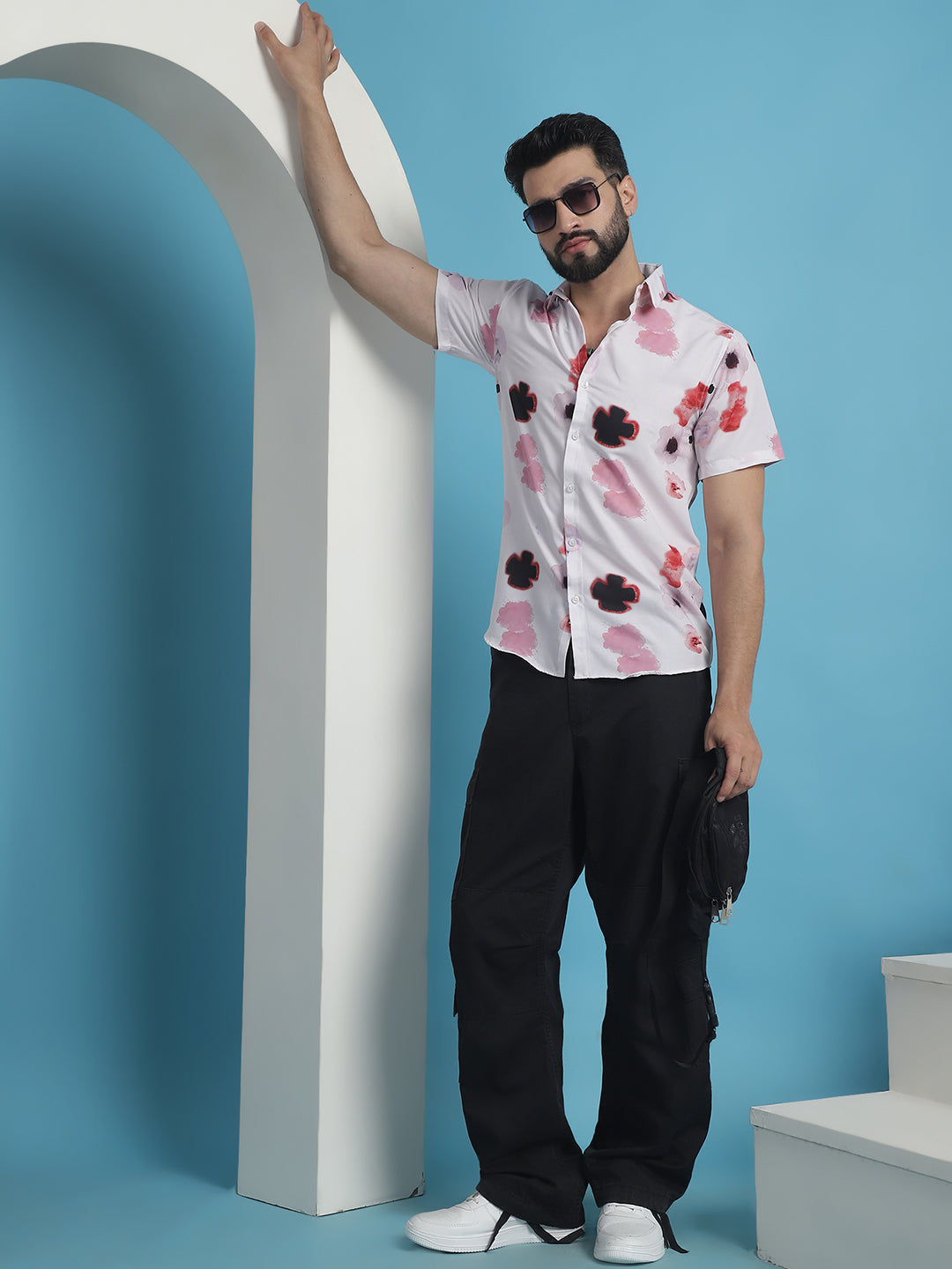 Men's Pink Floral Printed Cotton Casual Shirt - Taantav