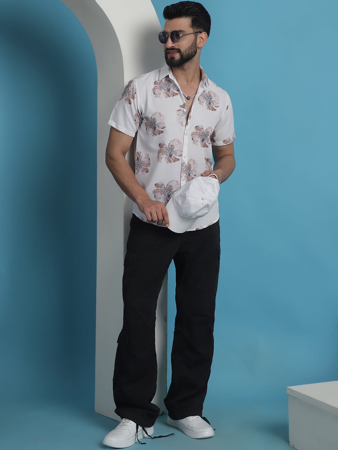 Men's White Floral Printed Cotton Casual Shirt - Taantav