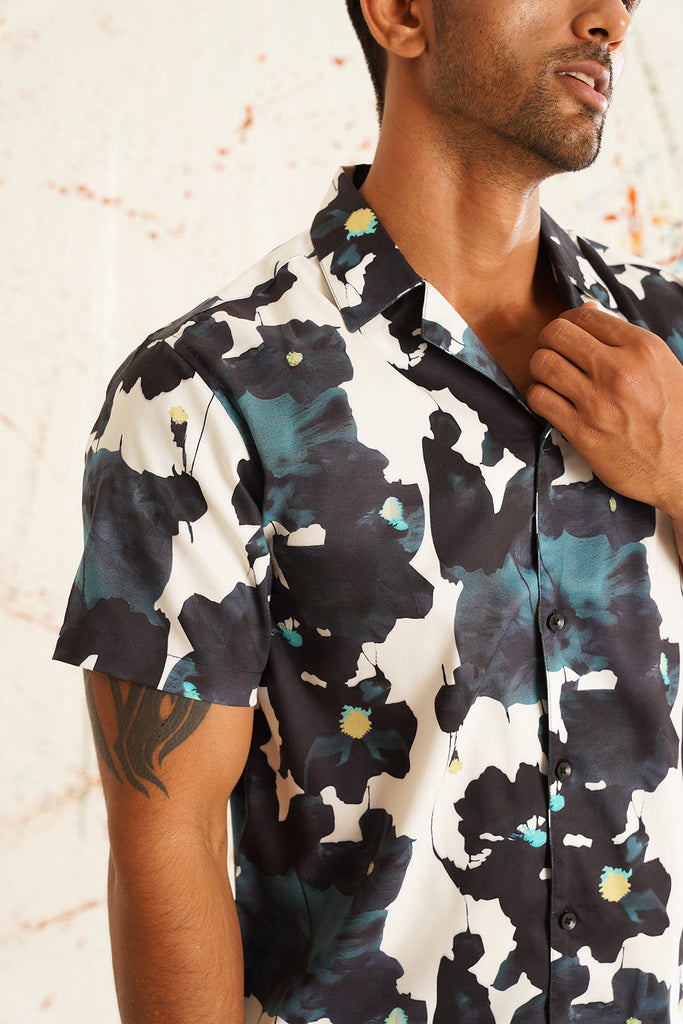 Men's Classic Floral Printed Spread Collar Cotton Curved Casual Shirt