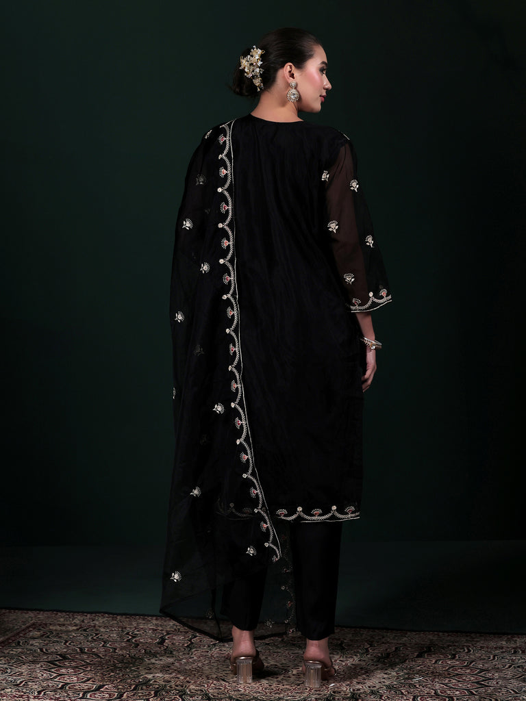 Color_Black