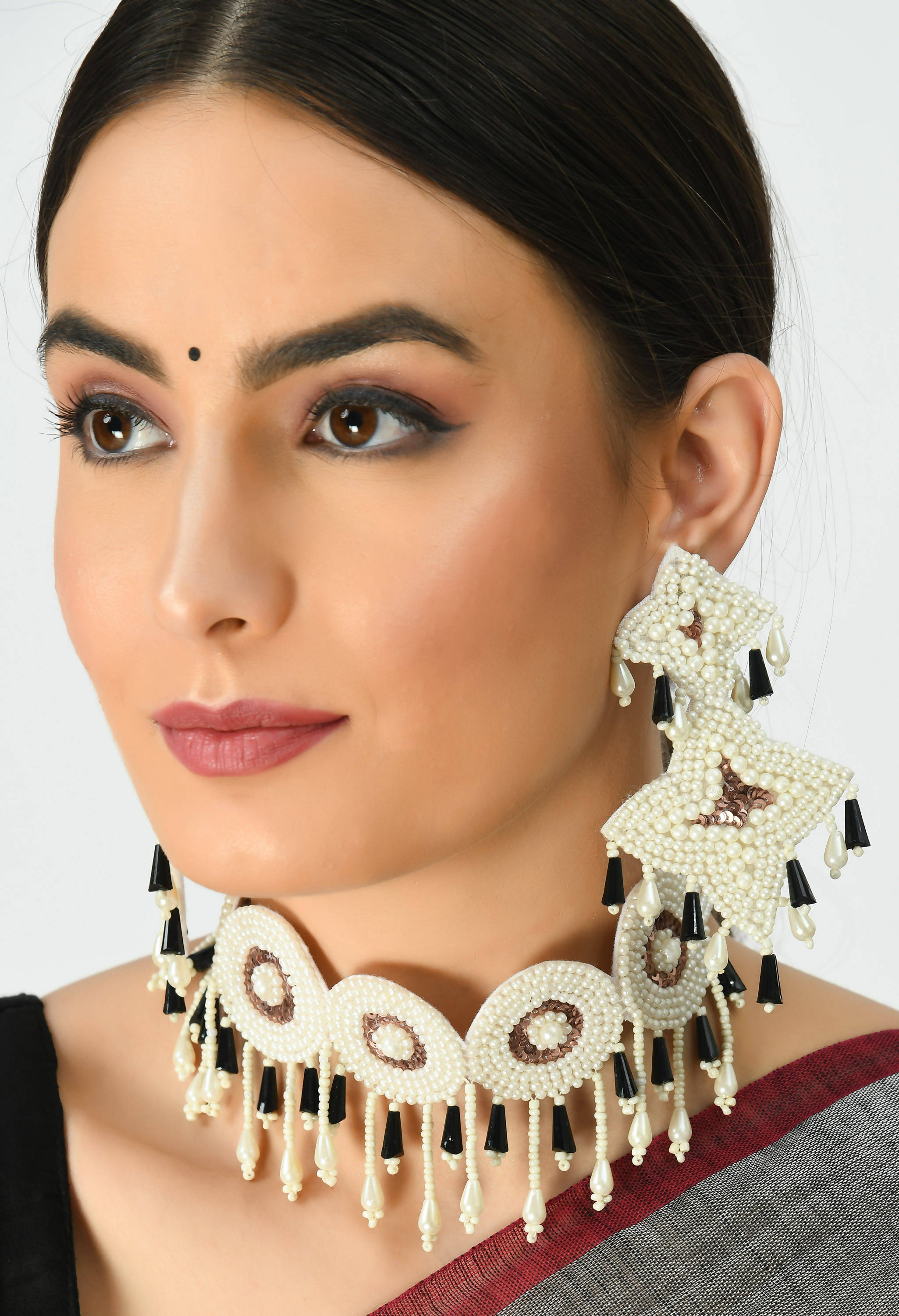 Johar Kamal Handicraft Pearls Necklace with Ear