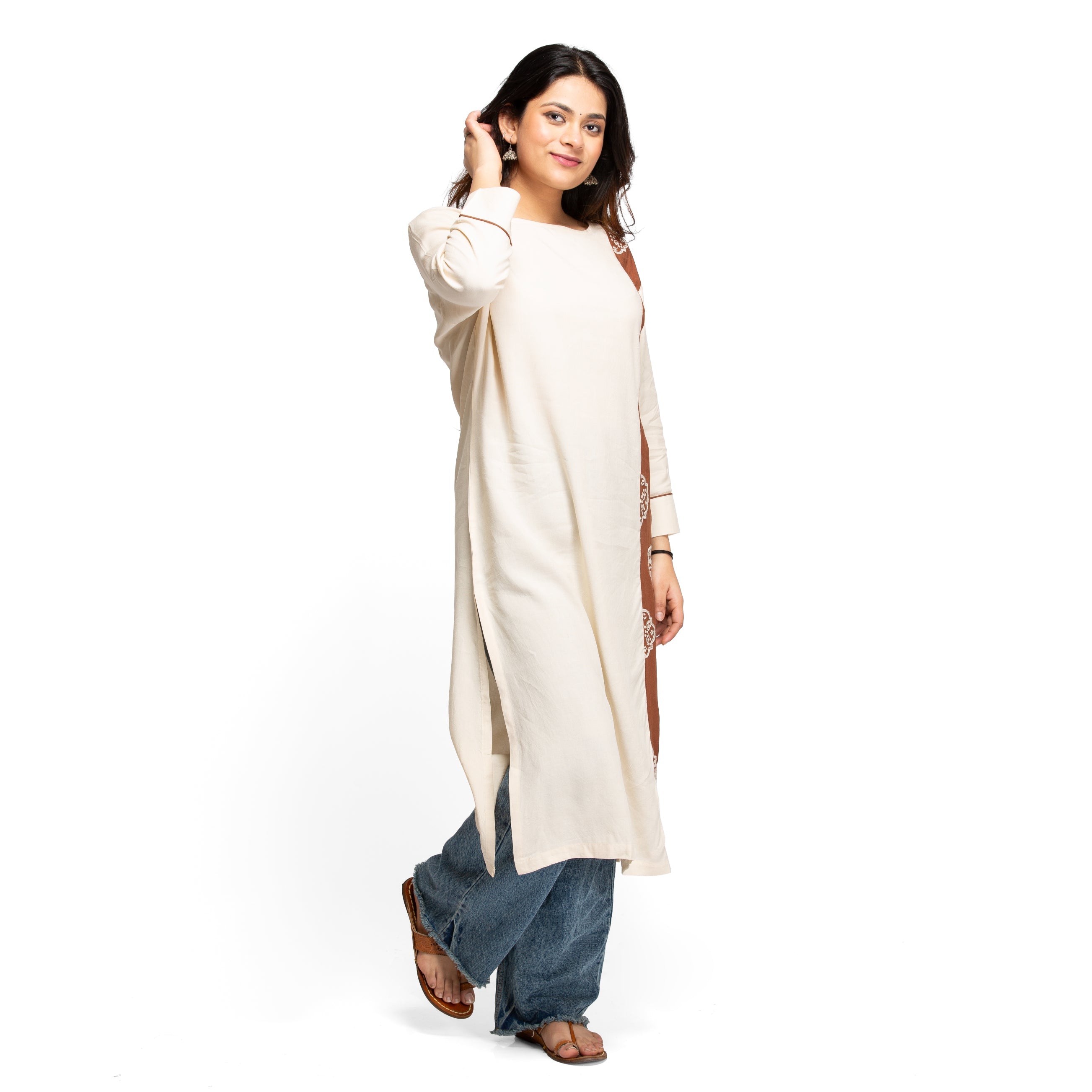 Women's Women's kurti with embroidery - Taantav