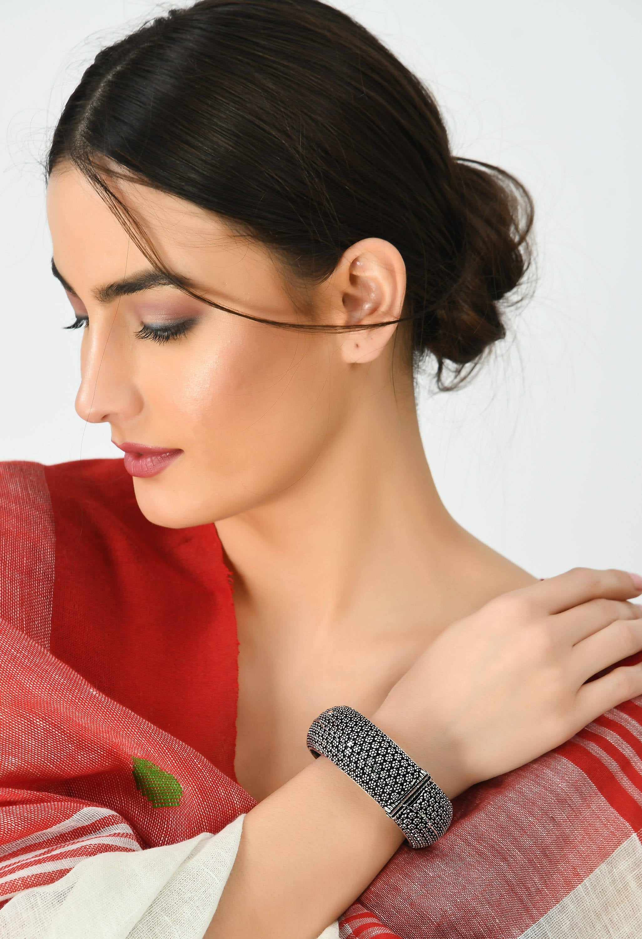 Johar Kamal Oxidised Silver-Plated Kada Design Bracelet