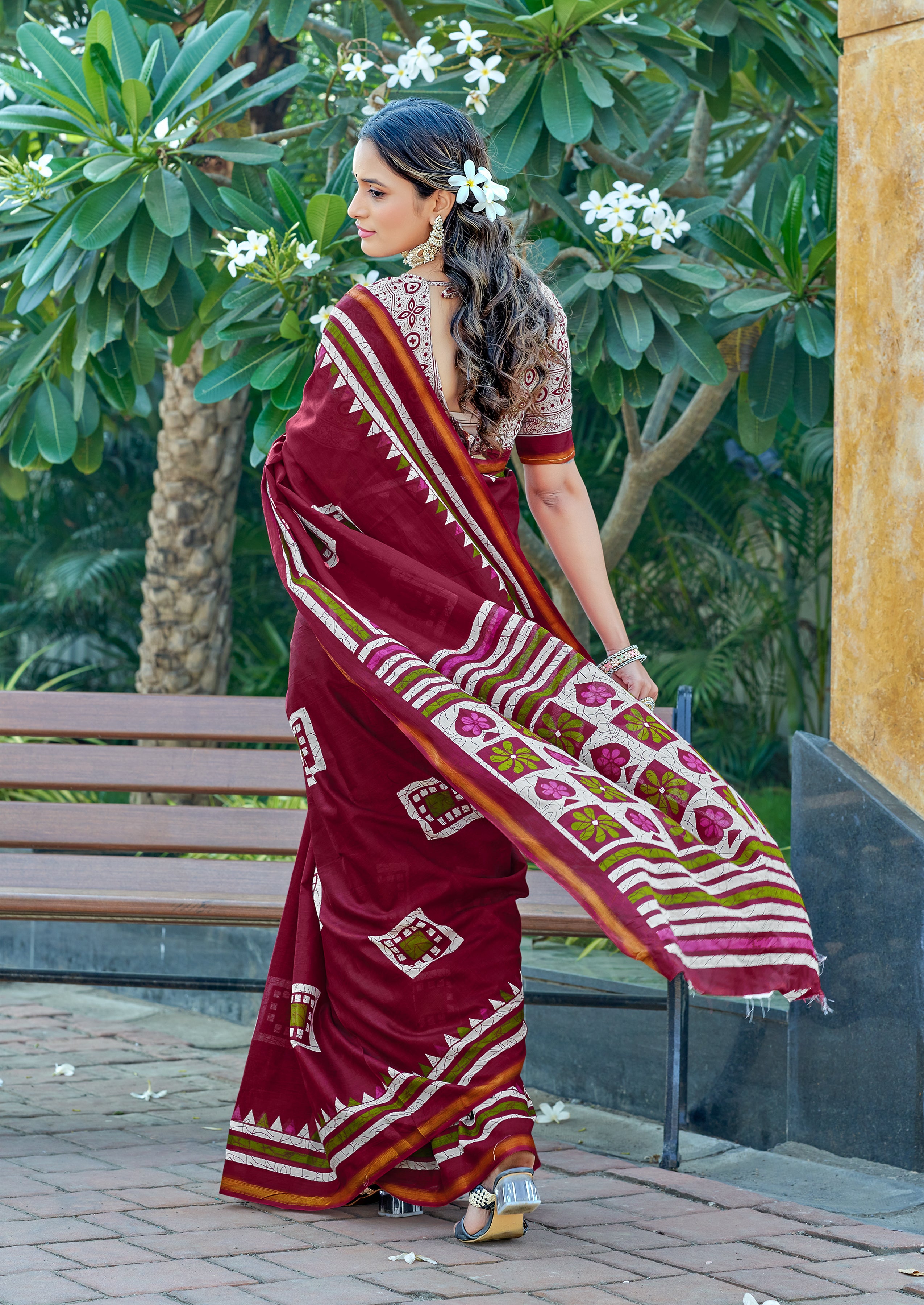 Color_Maroon