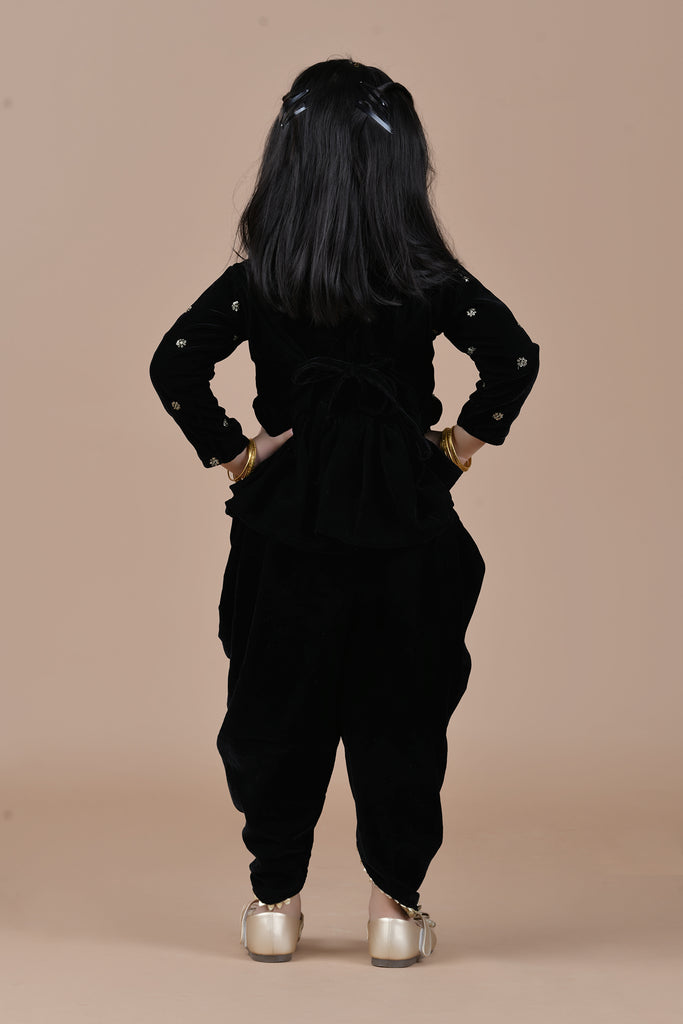 Color_Black