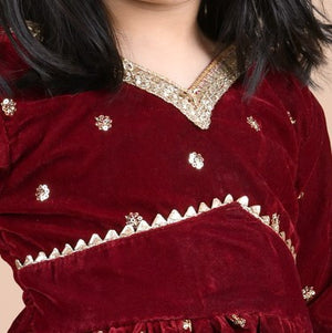 Color_Maroon