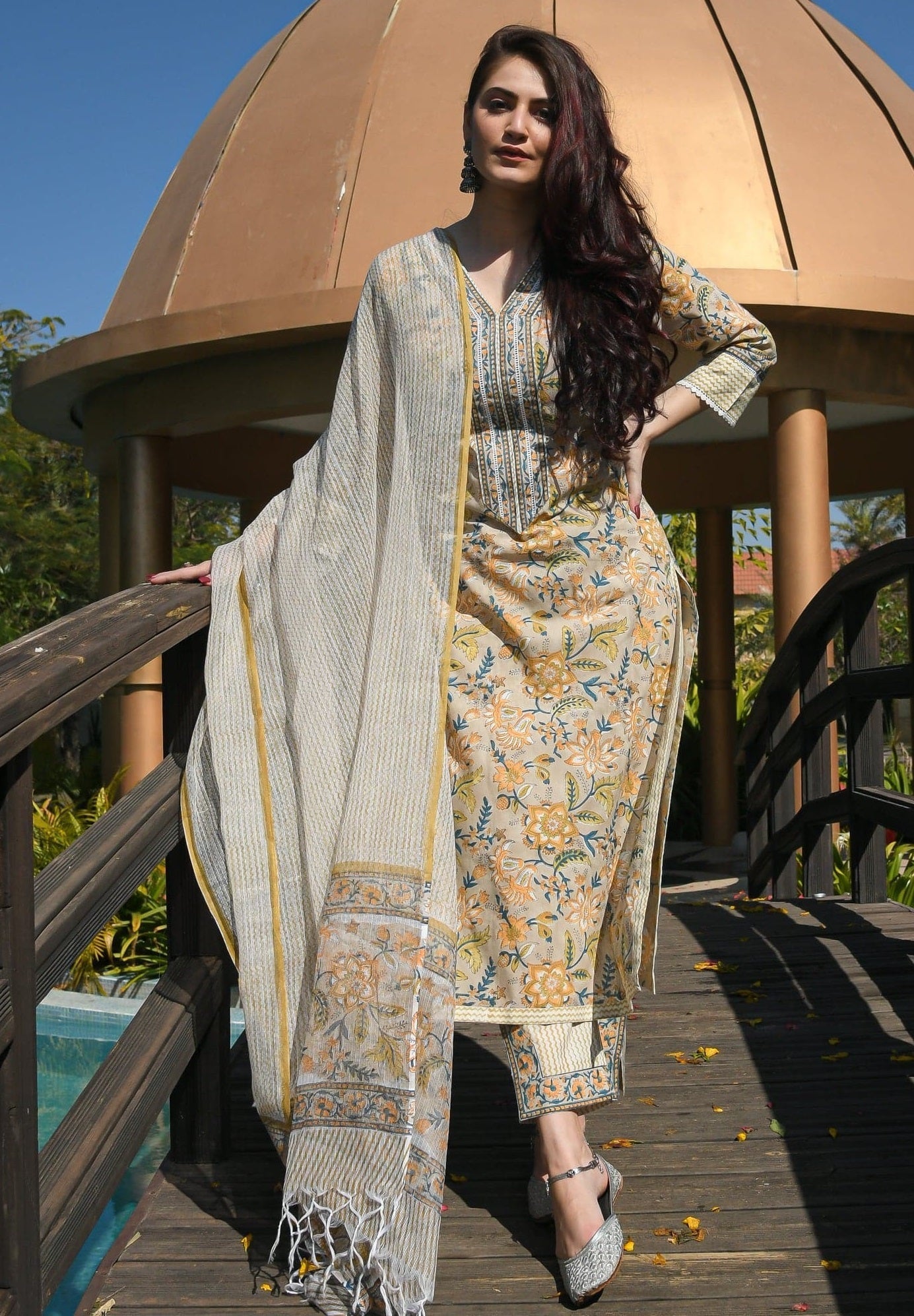 Women's Grey Flower Print Cotton Kurta Set Collection