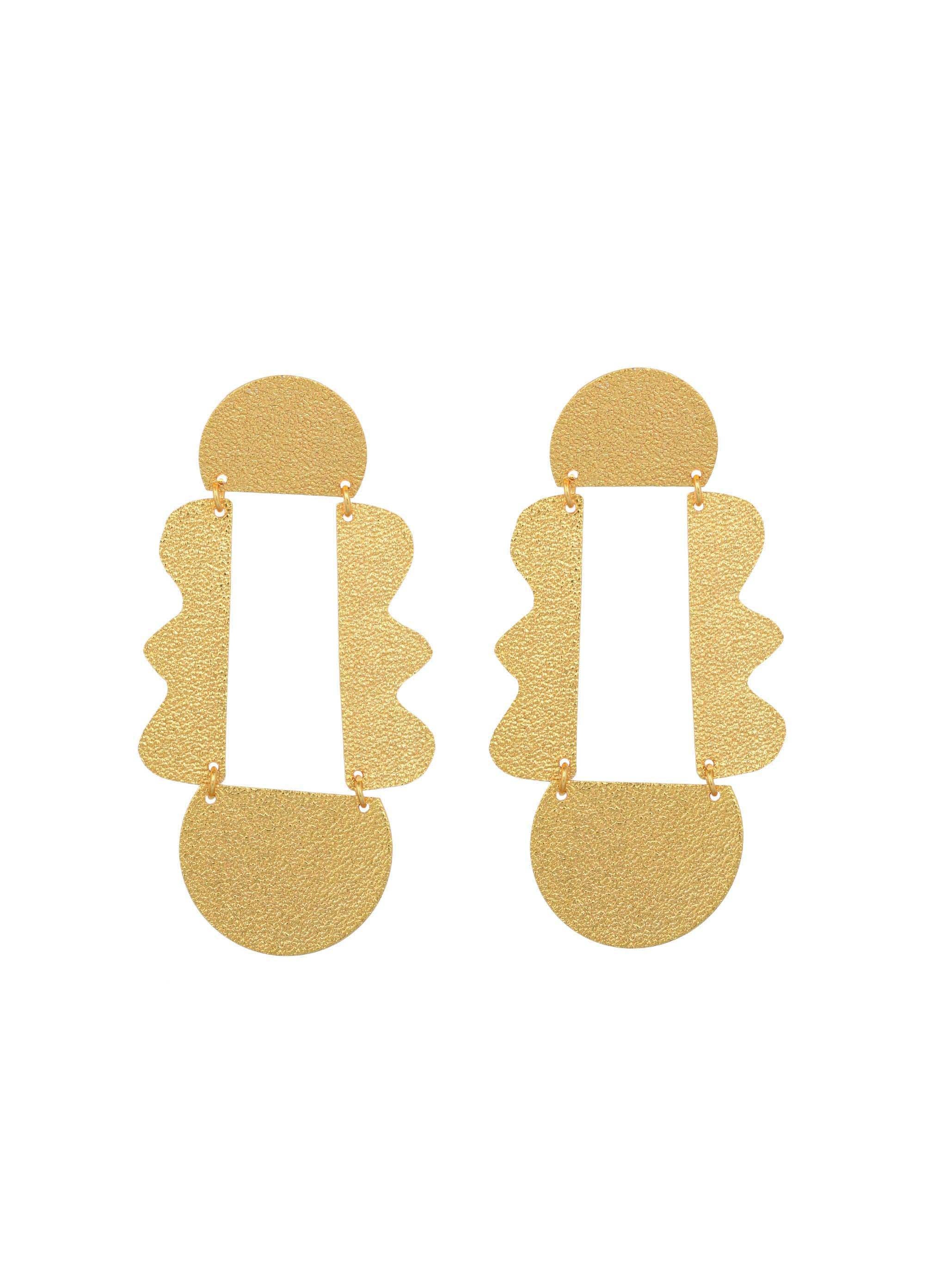 Women's Textured Wave Earring
