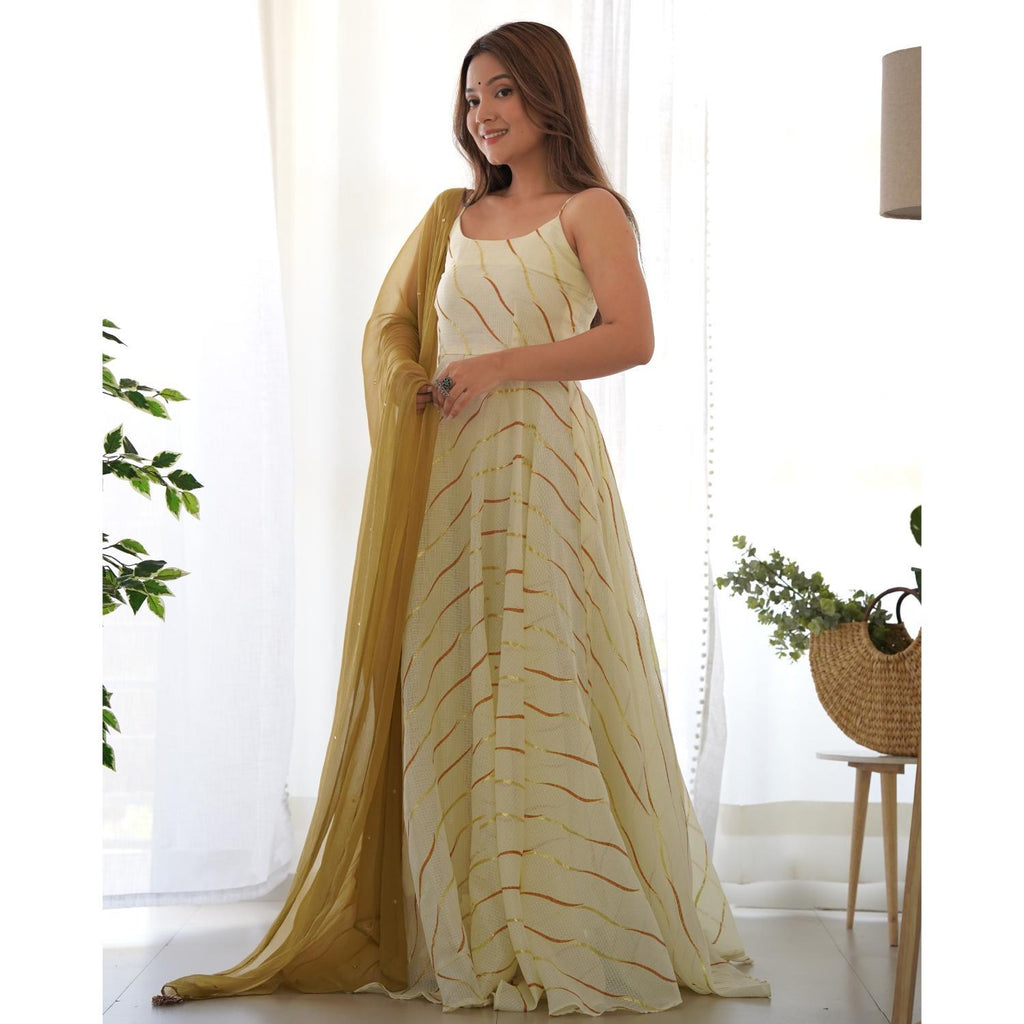 Women's Cream Bandhani Anarkali Kurta With Dupatta