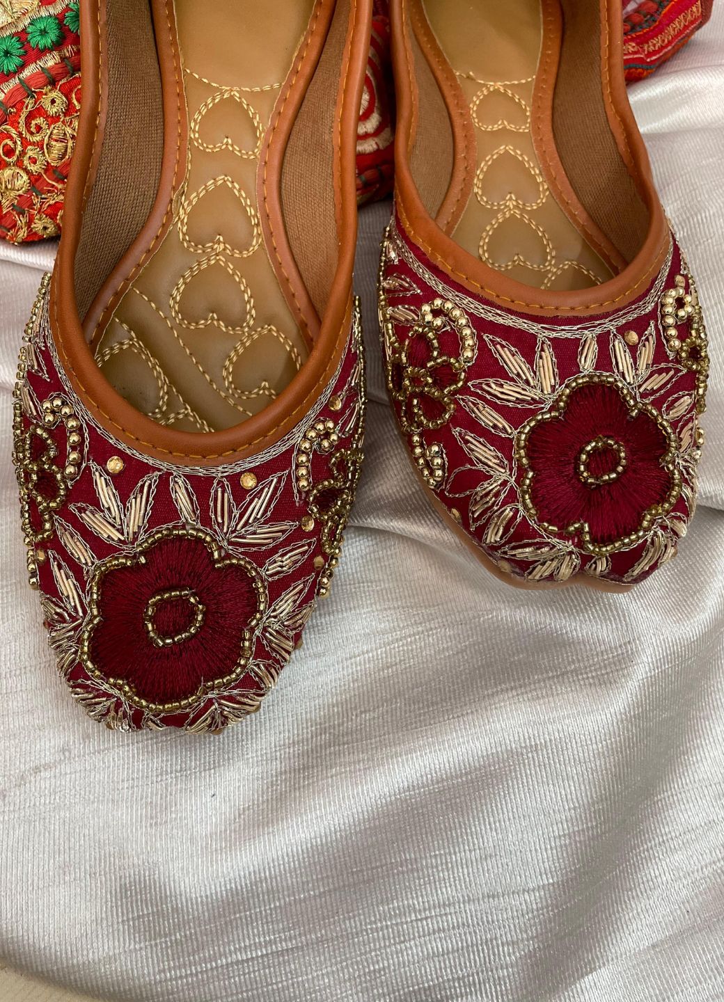 Color_Maroon