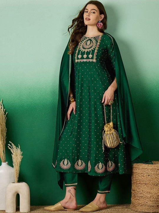 Women's Green Embroidered Kurta With Pant And Duppata Set