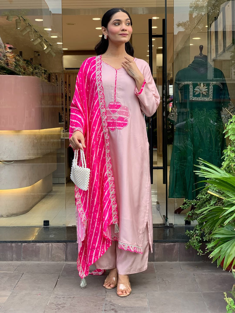 Women's Lavendor Embroidered Kurta With Pant And Duppata Set