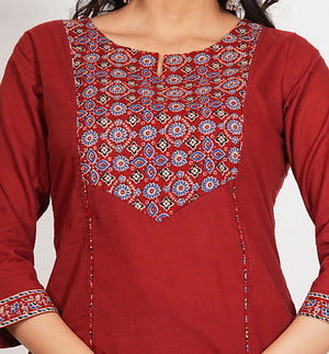 Color_Maroon