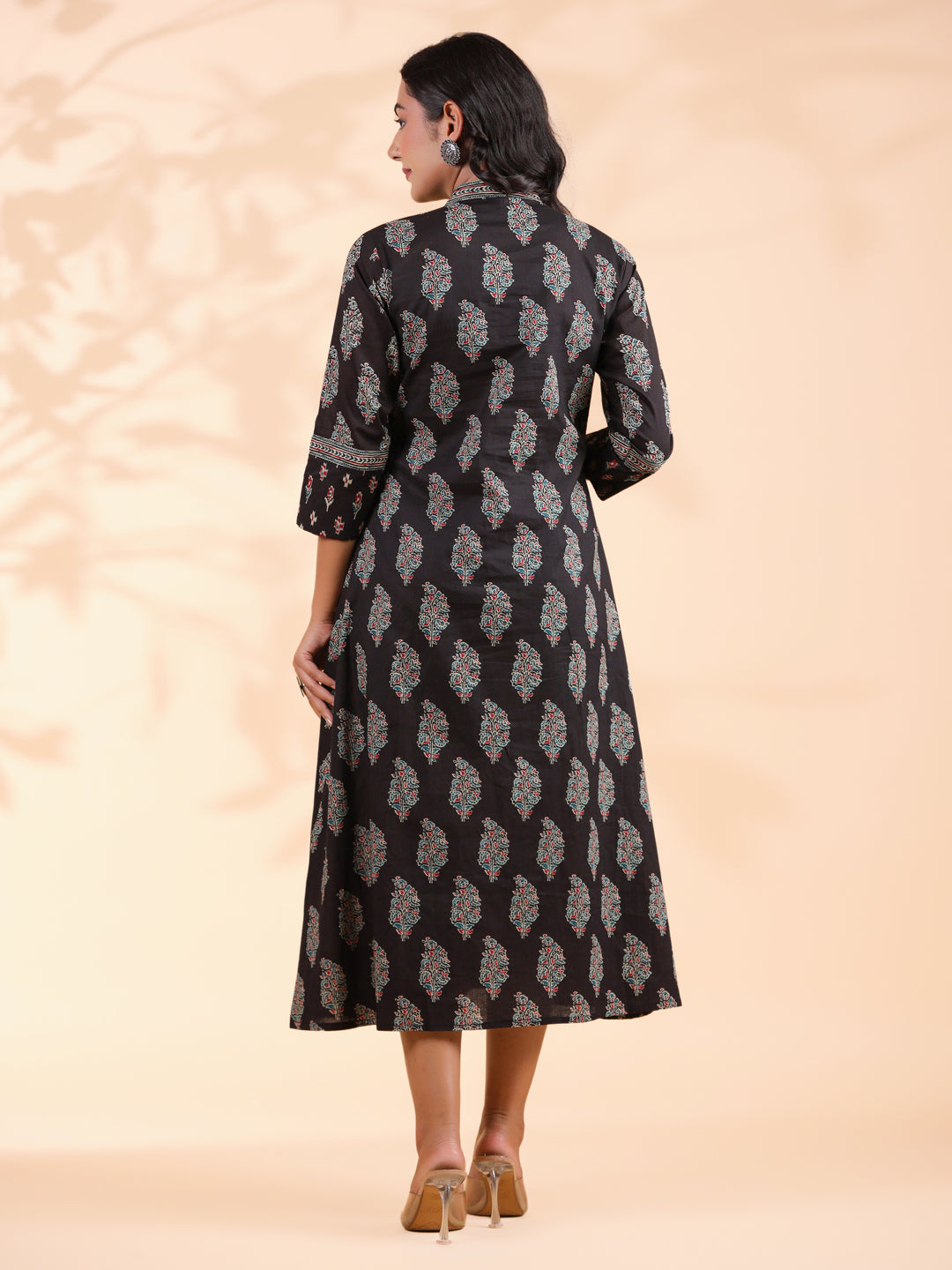 Color_Black