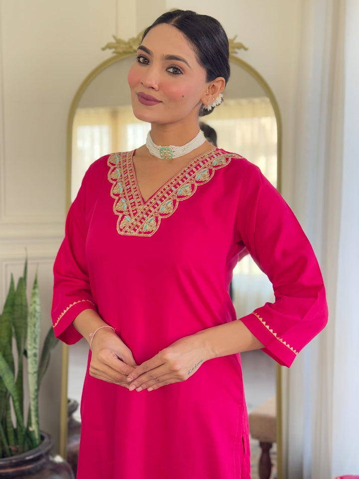 Women's Pink Rayon Slub Embroidered Straight V Neck Kurta Set