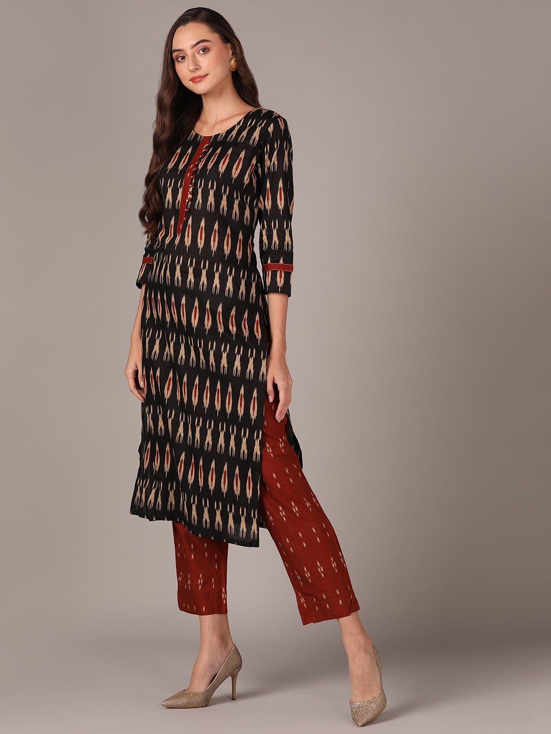 Women's Cotton Blend Black Ikat Printed Straight Kurta With Pant - Ahika